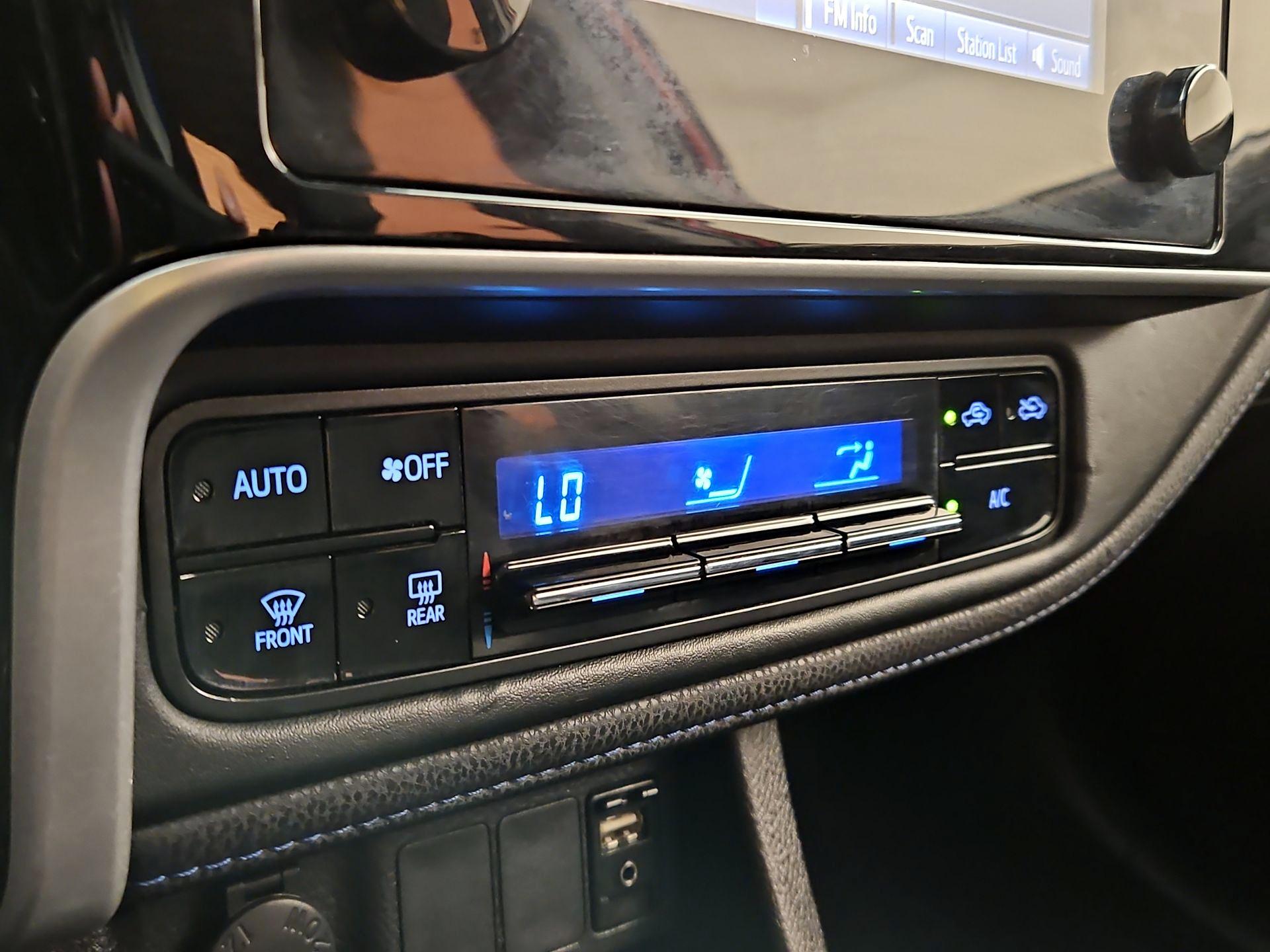 Thumbnail: 2019 Toyota Corolla - 16