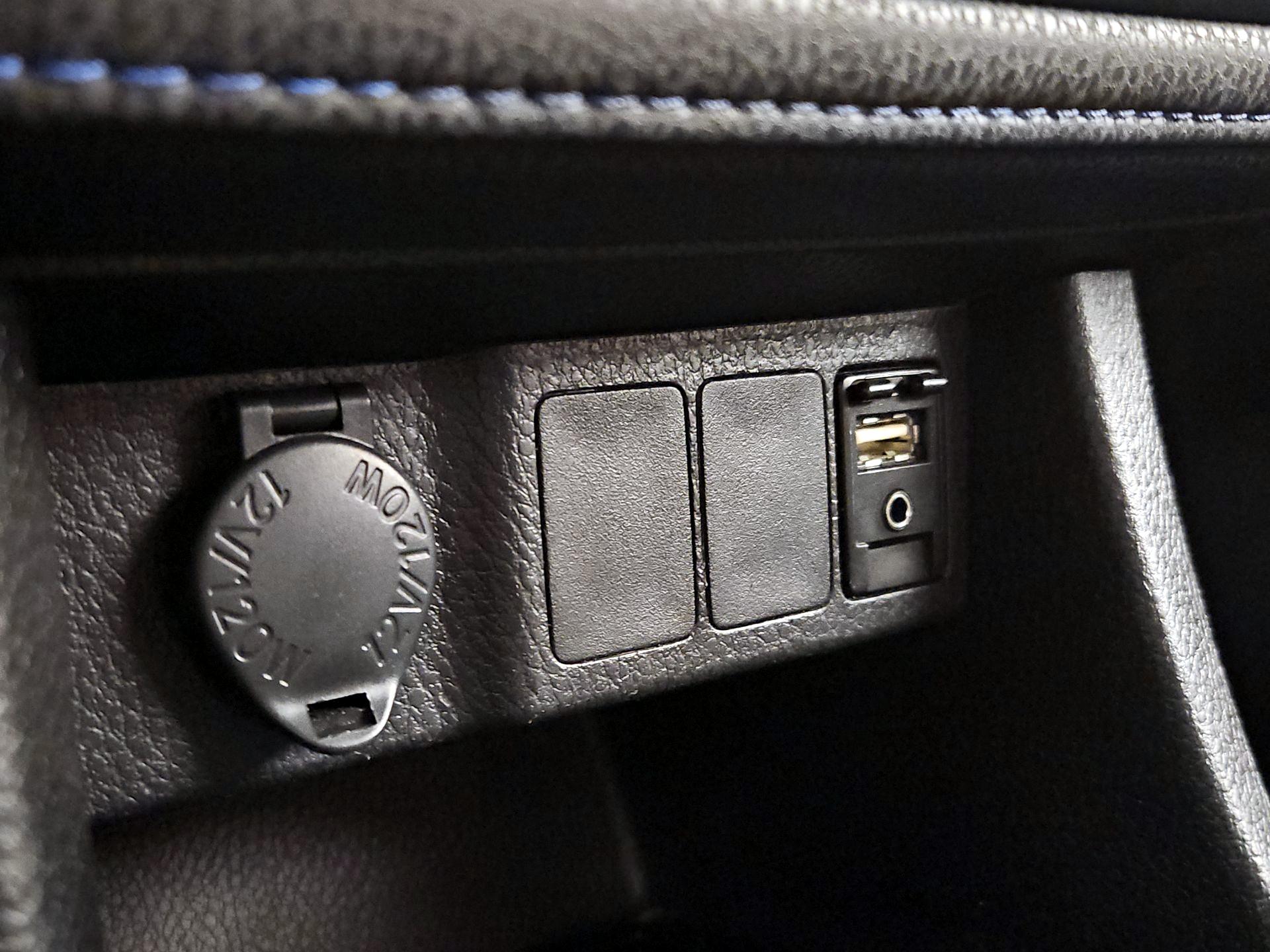 Thumbnail: 2019 Toyota Corolla - 18