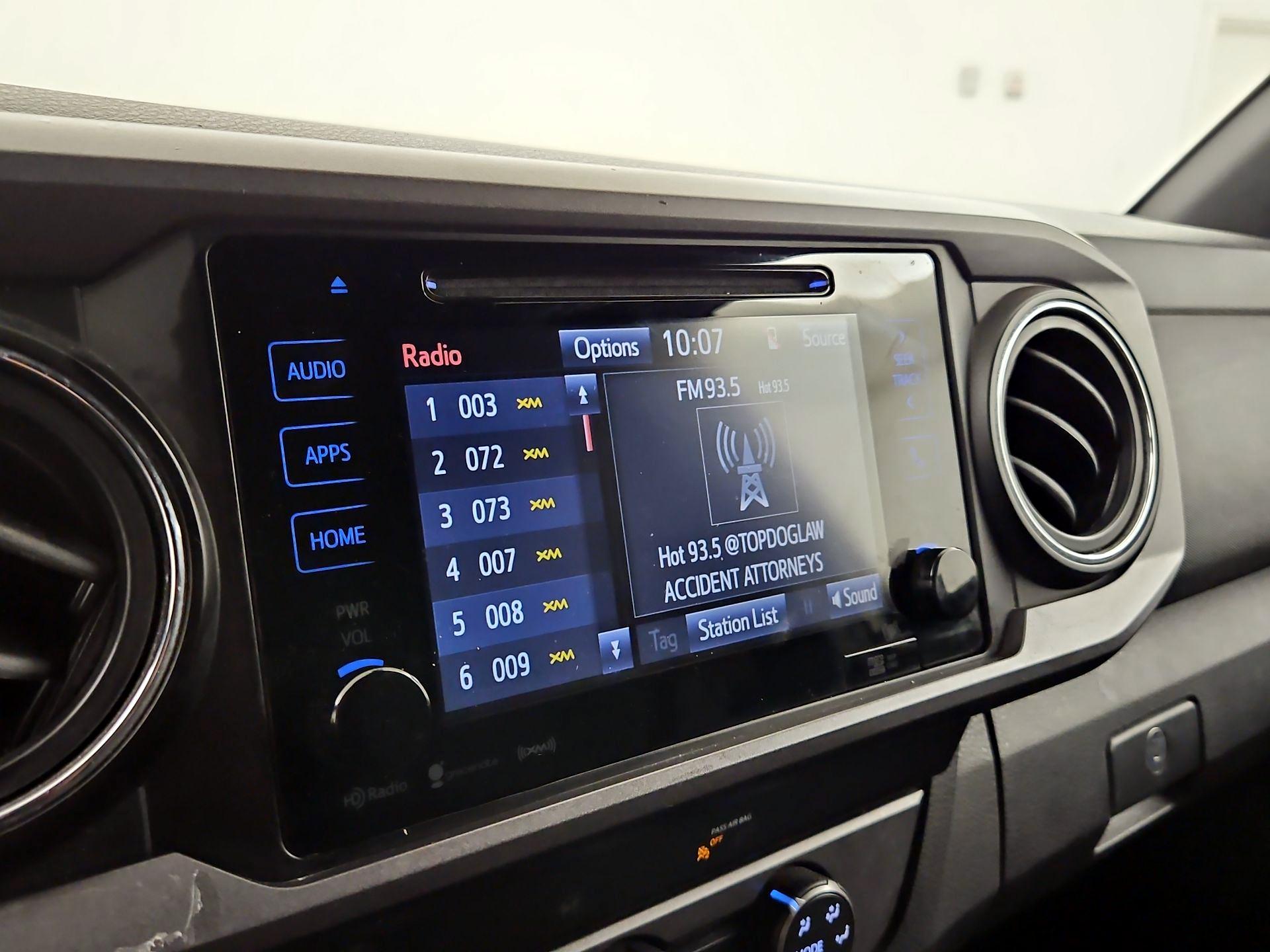 Thumbnail: 2019 Toyota Tacoma - 15