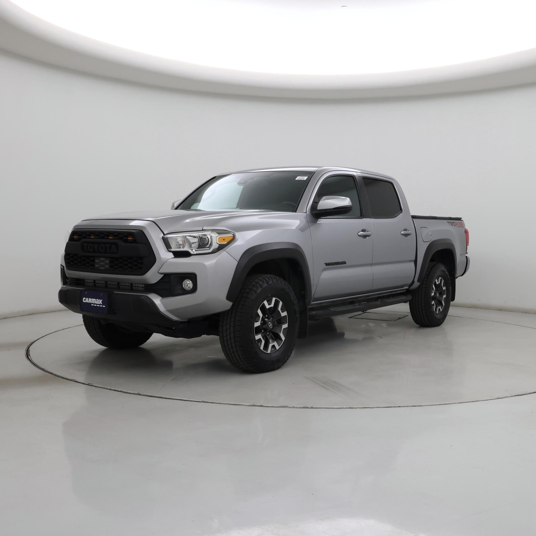 Thumbnail: 2019 Toyota Tacoma - 4