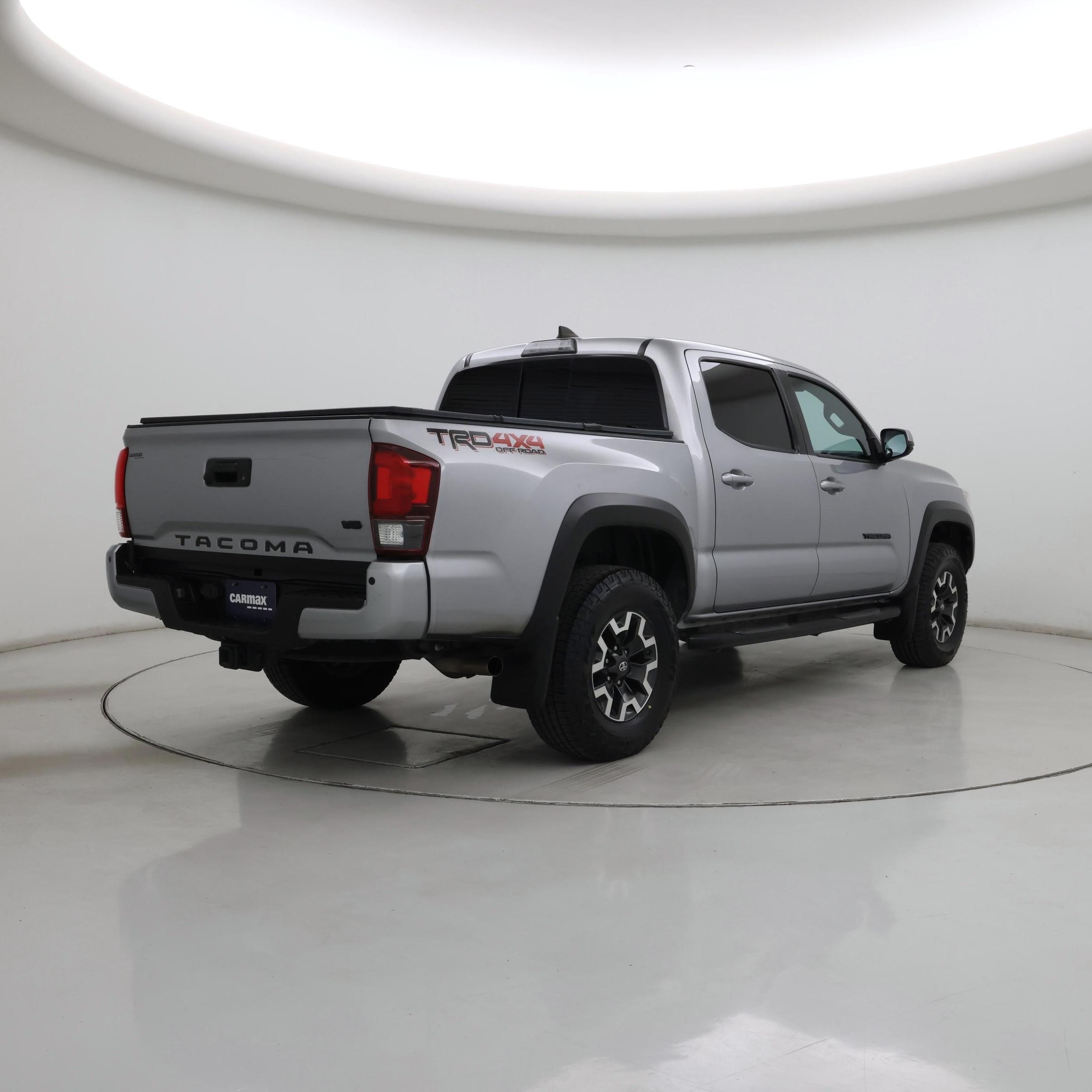 Thumbnail: 2019 Toyota Tacoma - 8