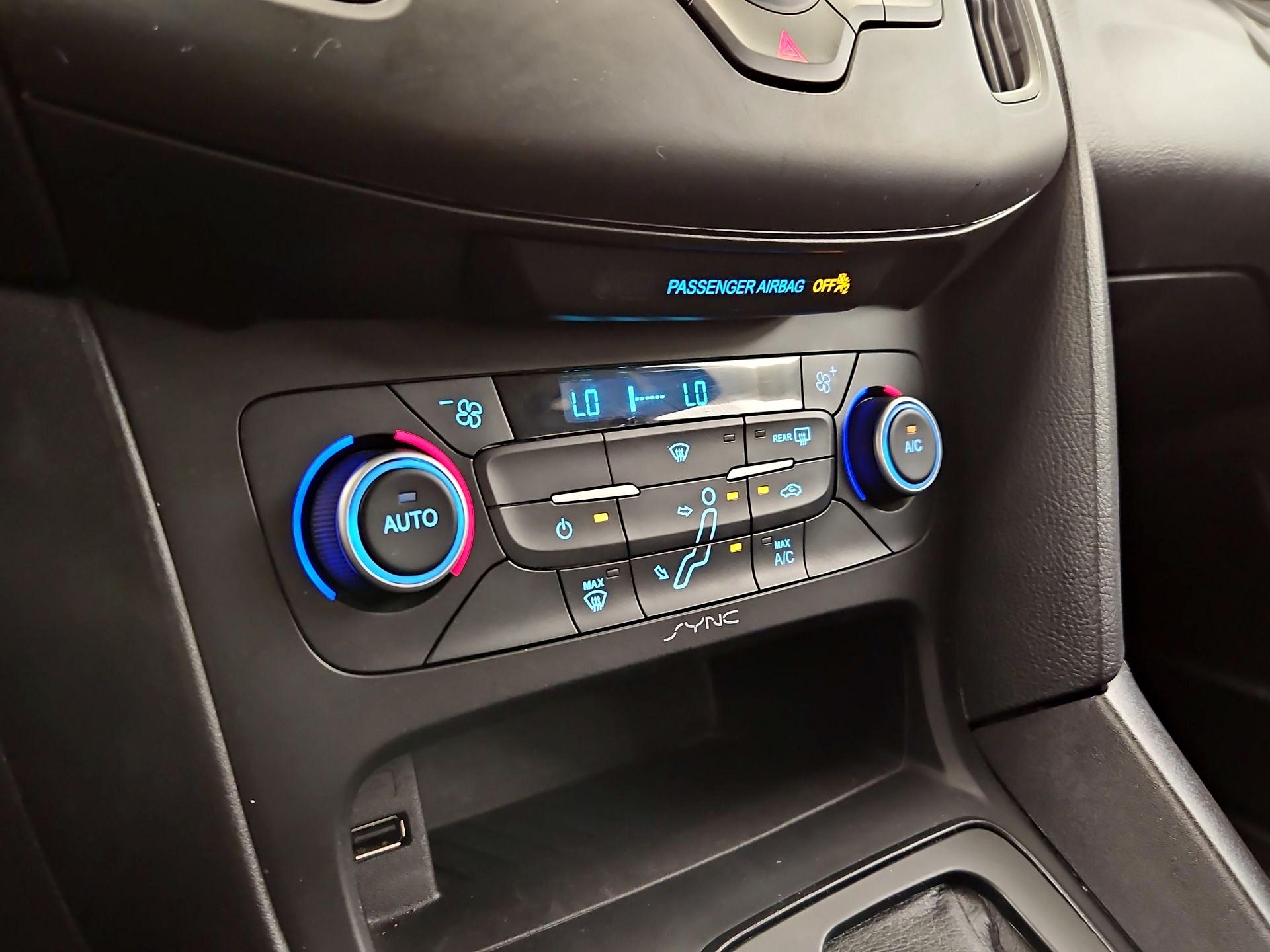 Thumbnail: 2018 Ford Focus - 16