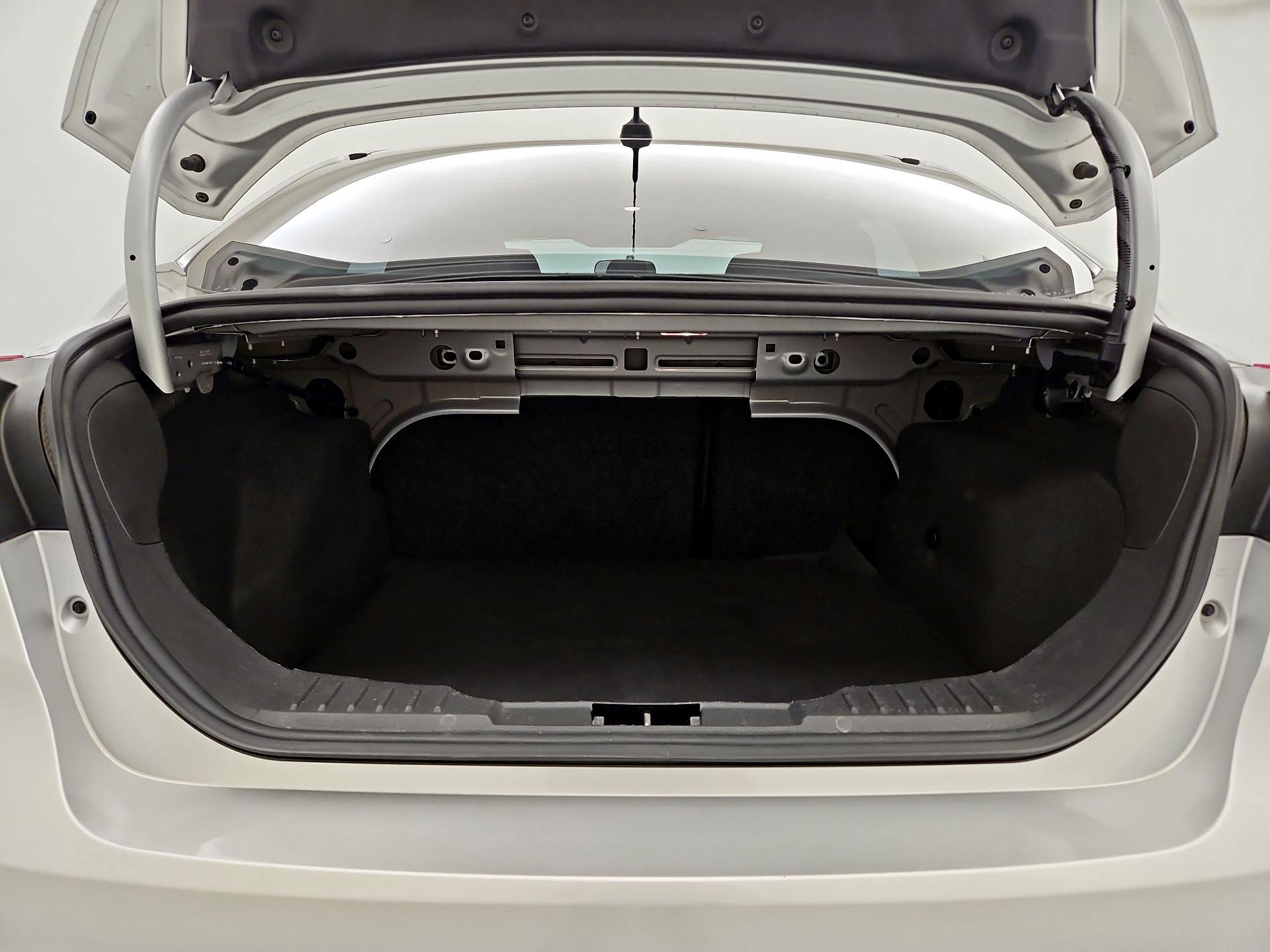 Thumbnail: 2018 Ford Focus - 20