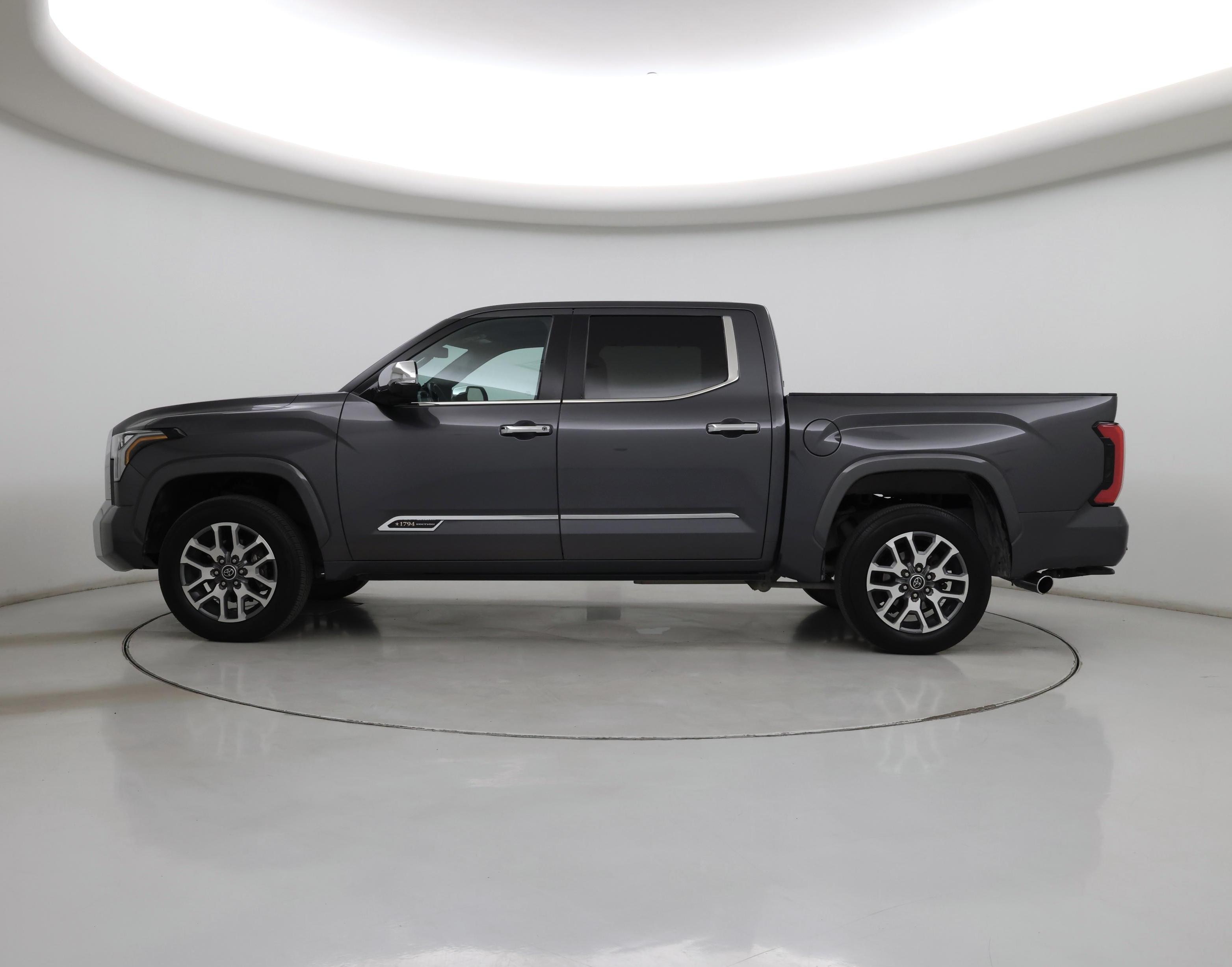 Thumbnail: 2024 Toyota Tundra - 3