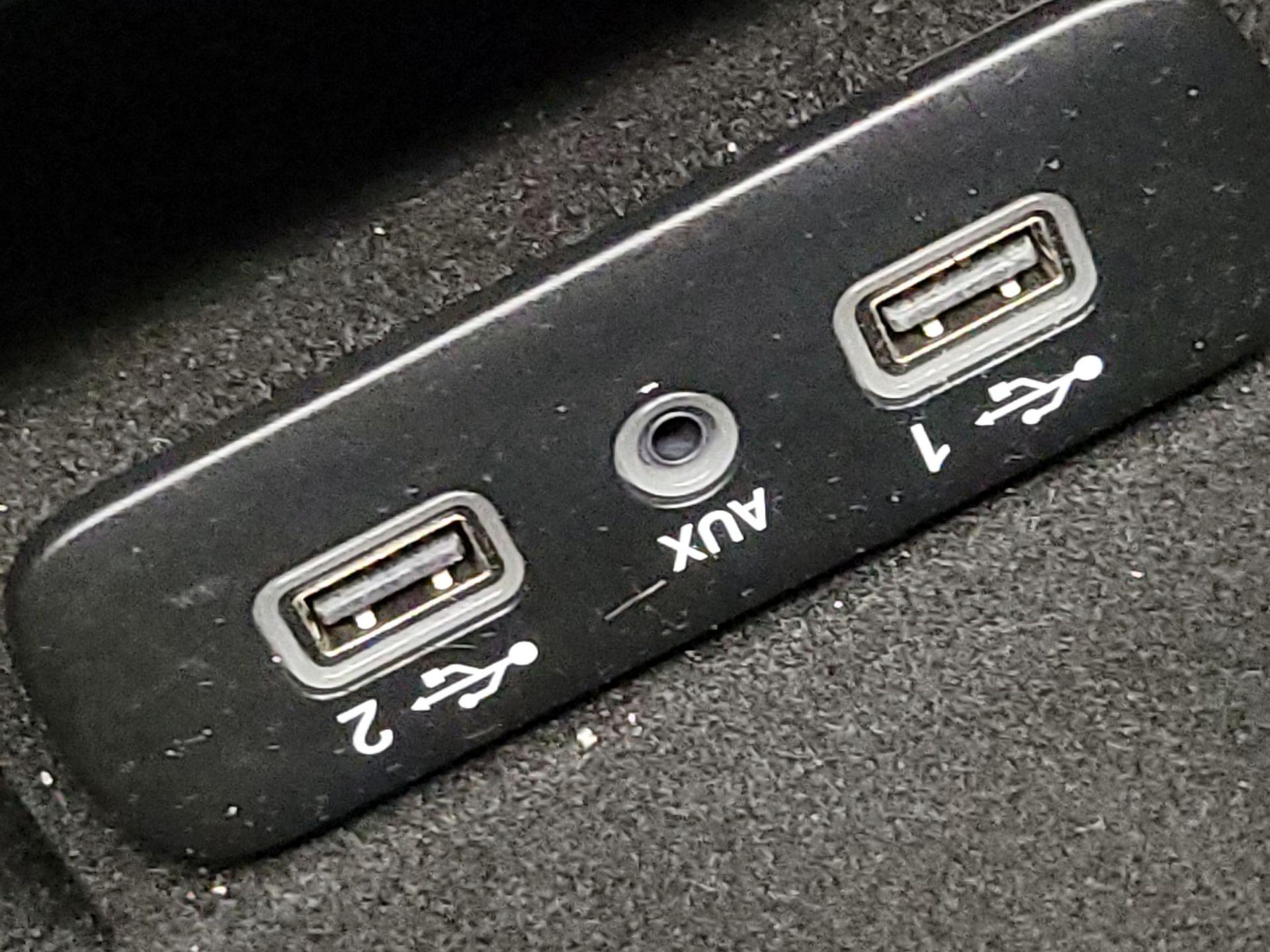 Thumbnail: 2022 Dodge Charger - 18