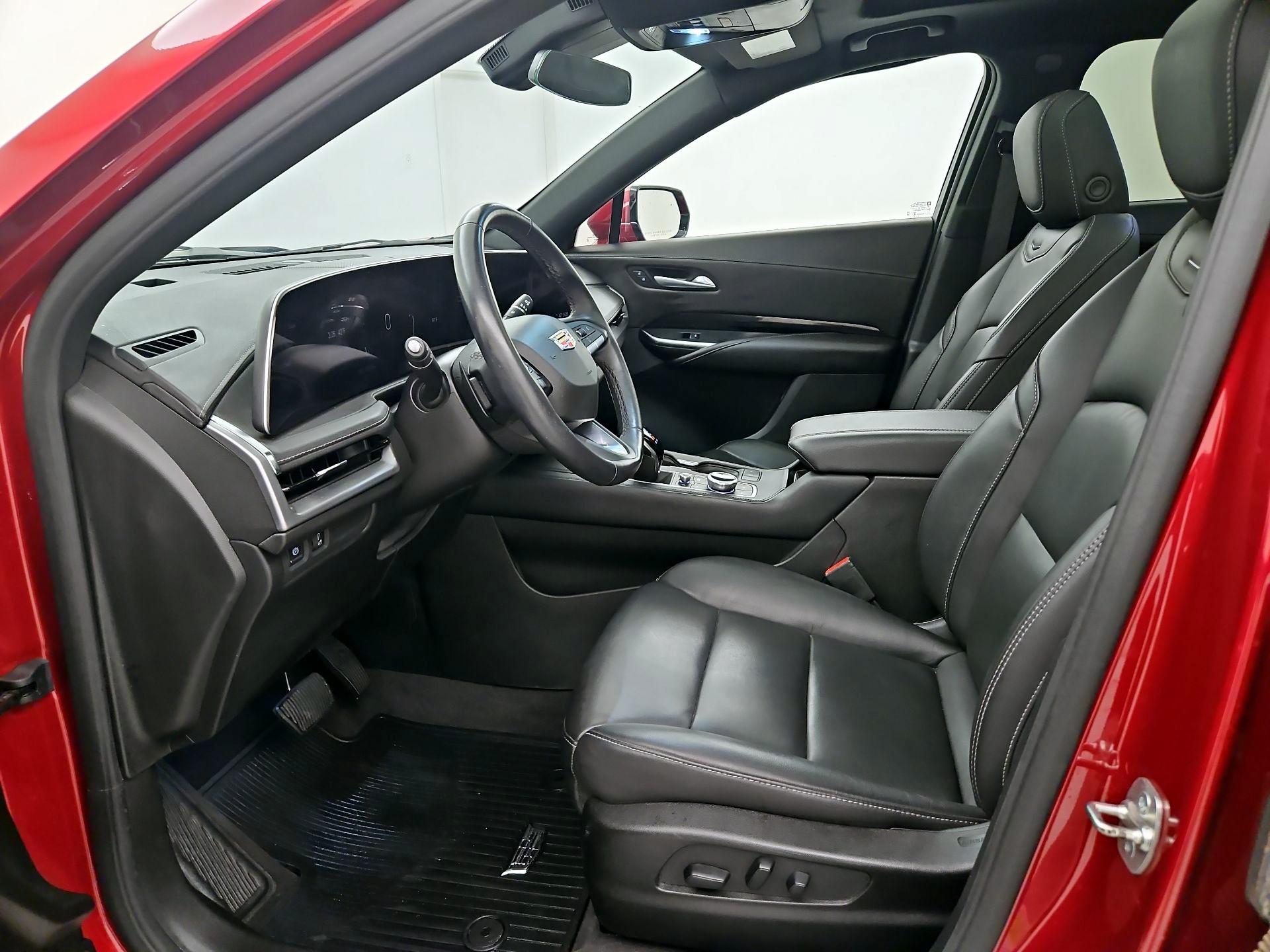 Thumbnail: 2024 Cadillac XT4 - 11