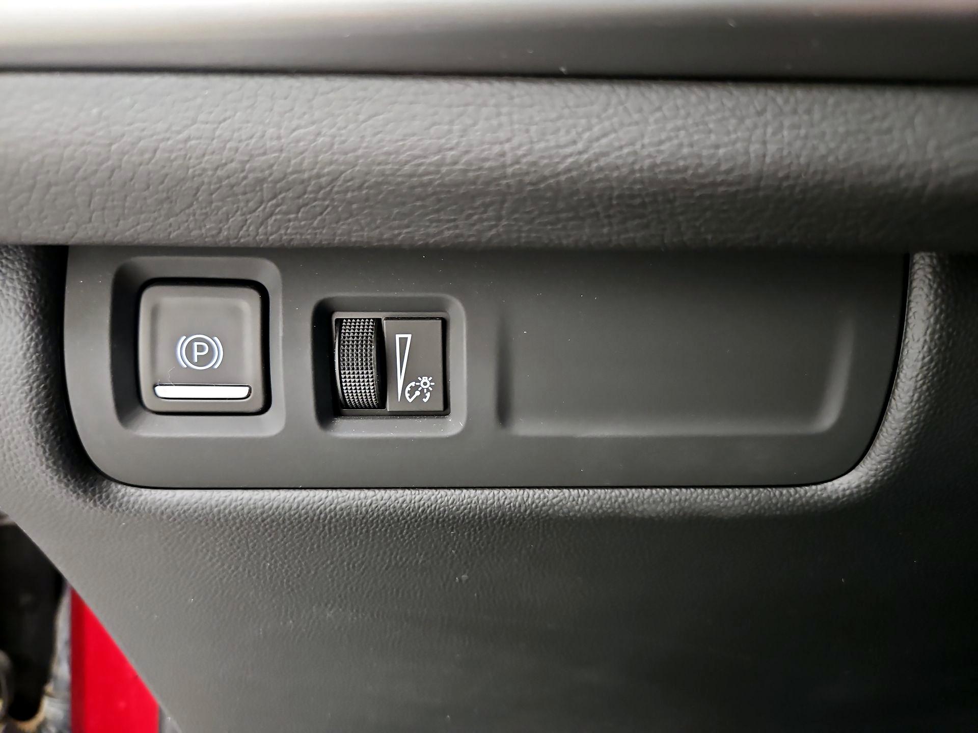 Thumbnail: 2024 Cadillac XT4 - 13