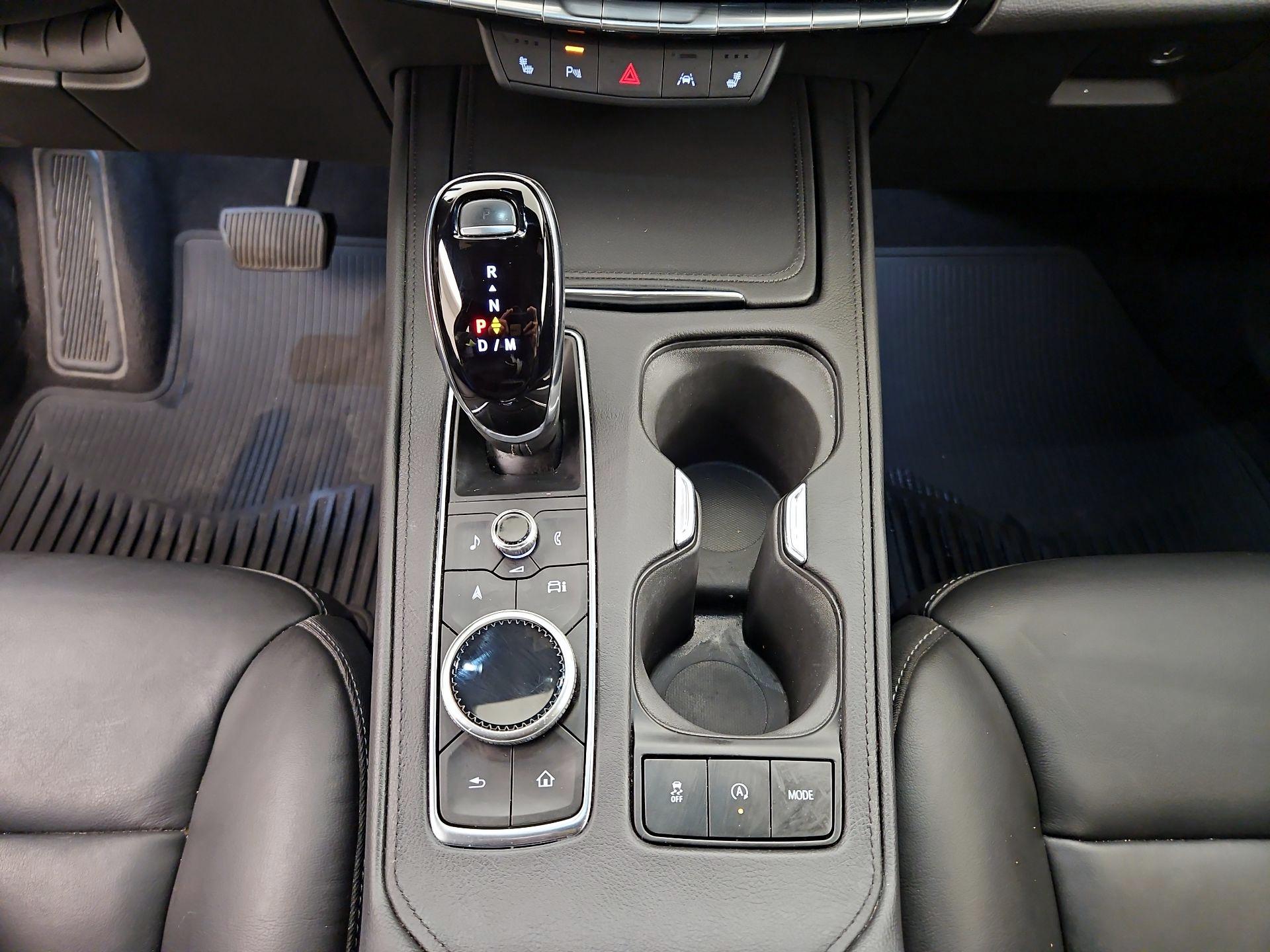 Thumbnail: 2024 Cadillac XT4 - 17