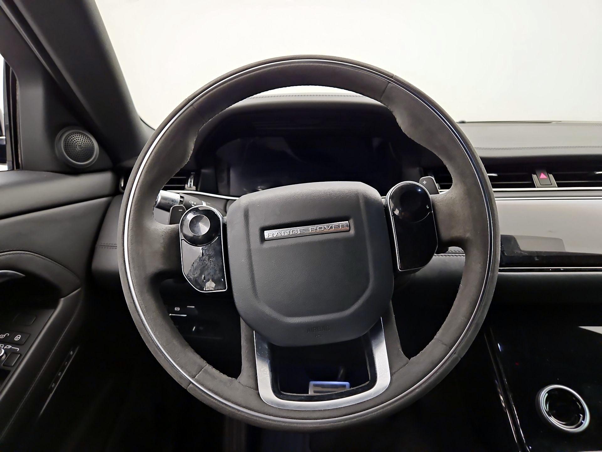 Thumbnail: 2020 Land Rover Range Rover Evoque - 10