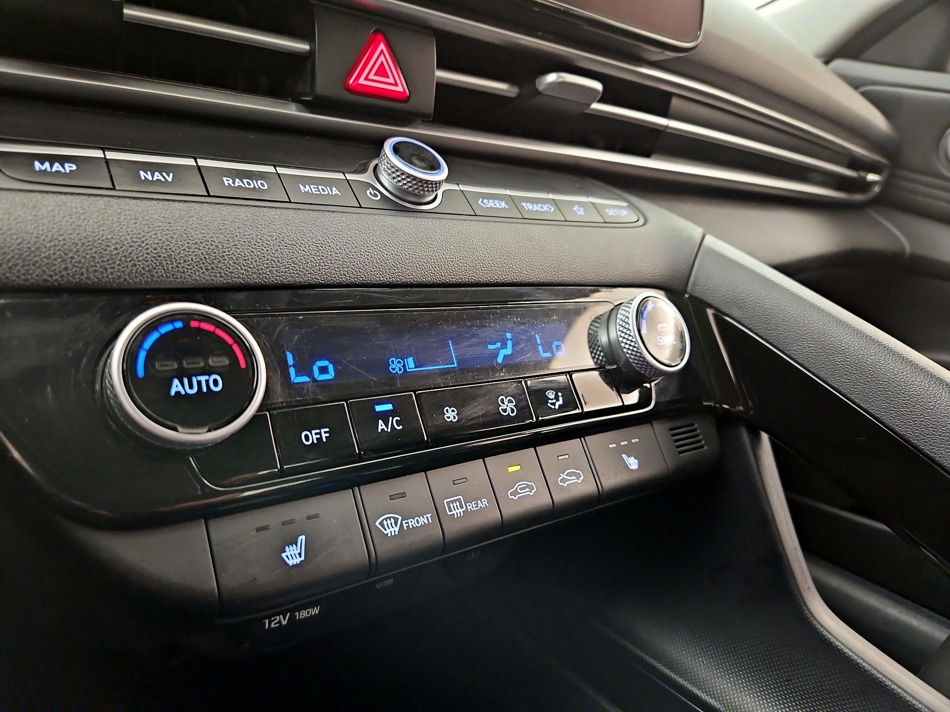 Thumbnail: 2023 Hyundai Elantra - 17