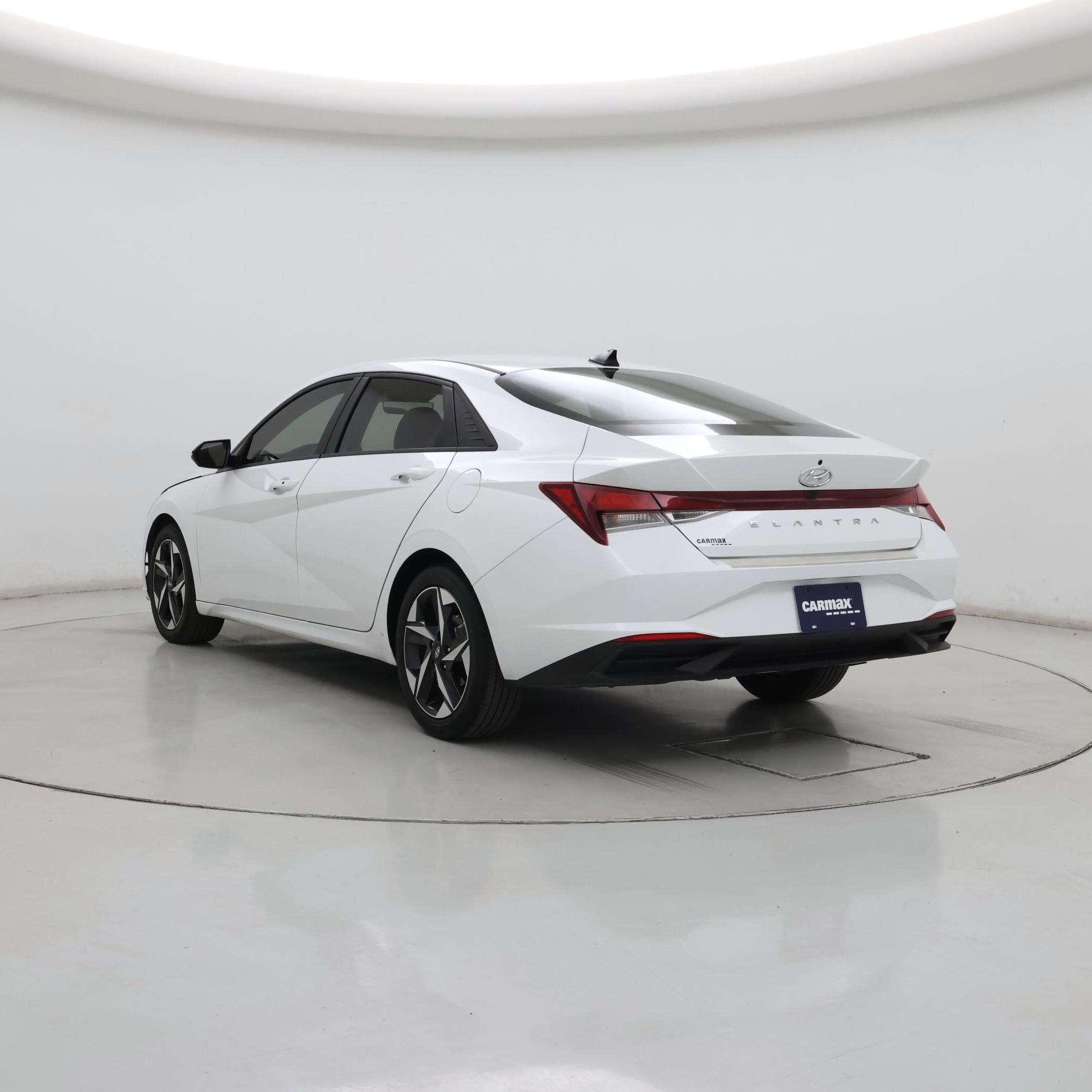 Thumbnail: 2023 Hyundai Elantra - 2