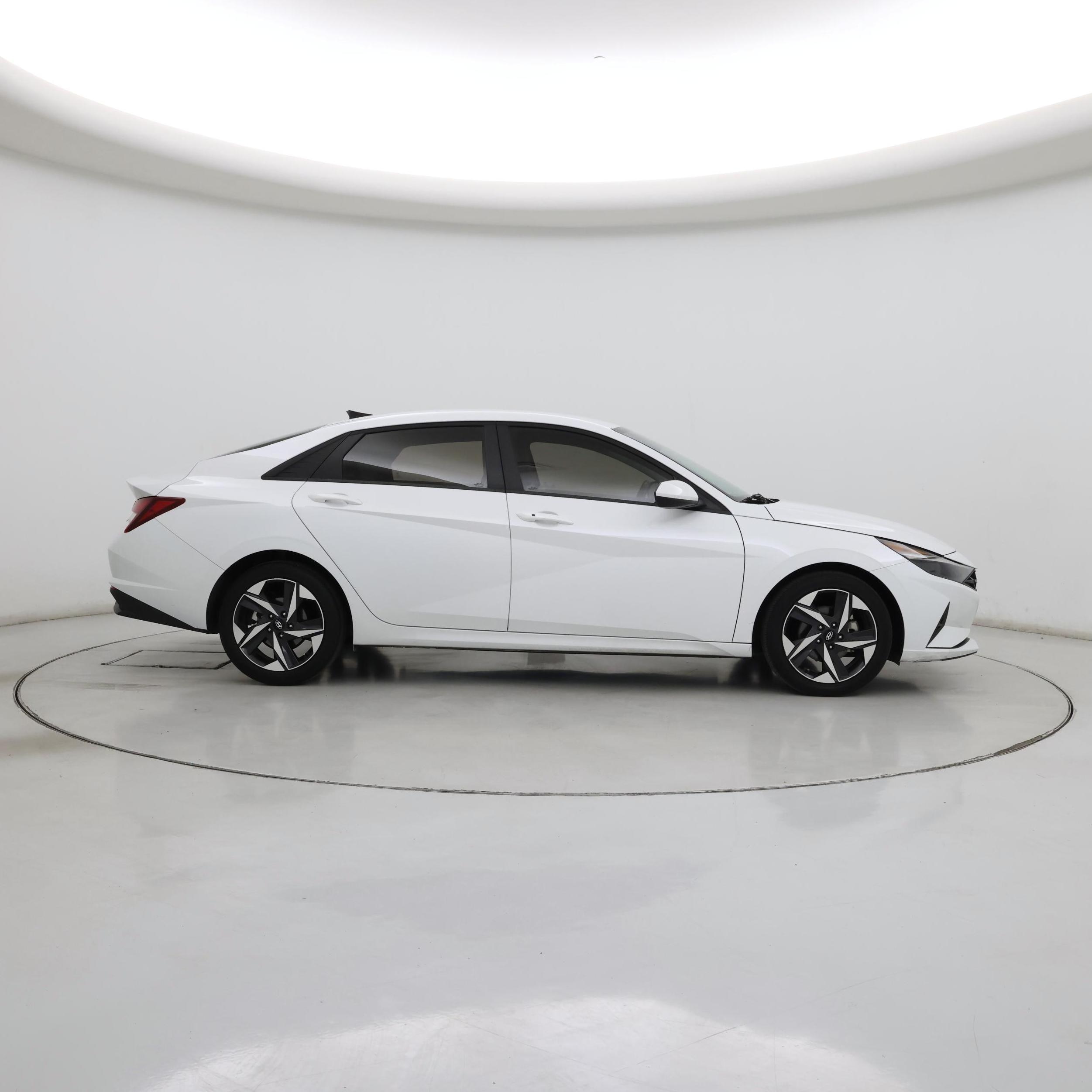 Thumbnail: 2023 Hyundai Elantra - 7