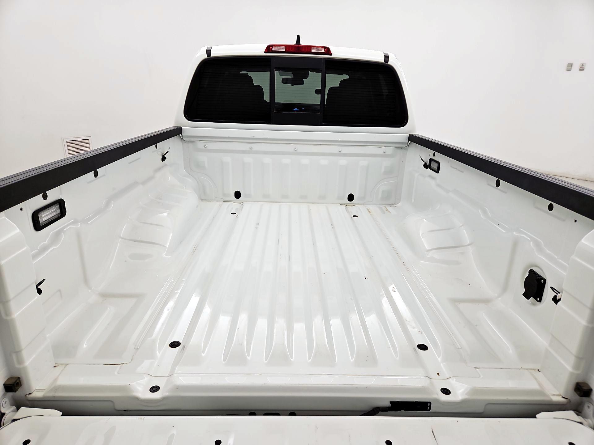 Thumbnail: 2022 Nissan Frontier - 20