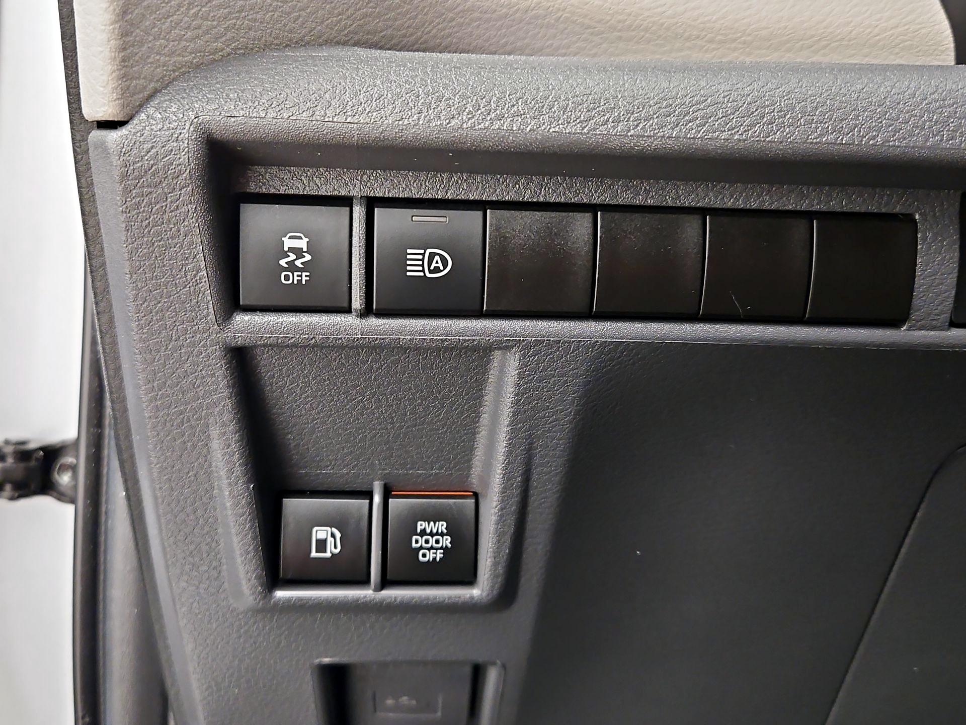 Thumbnail: 2024 Toyota Sienna - 13