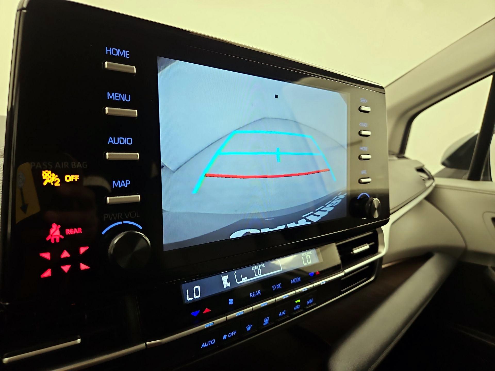 Thumbnail: 2024 Toyota Sienna - 14