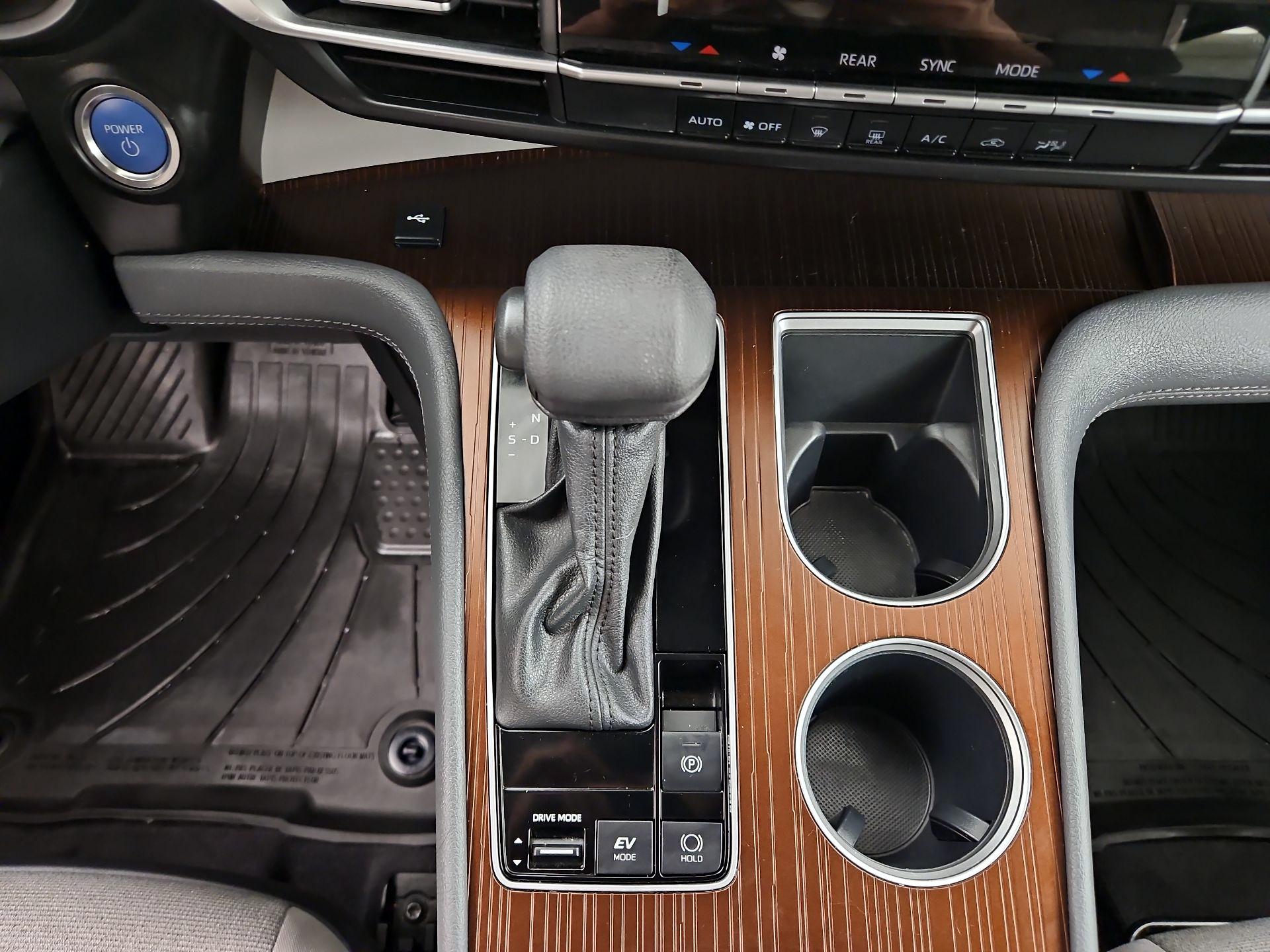 Thumbnail: 2024 Toyota Sienna - 17