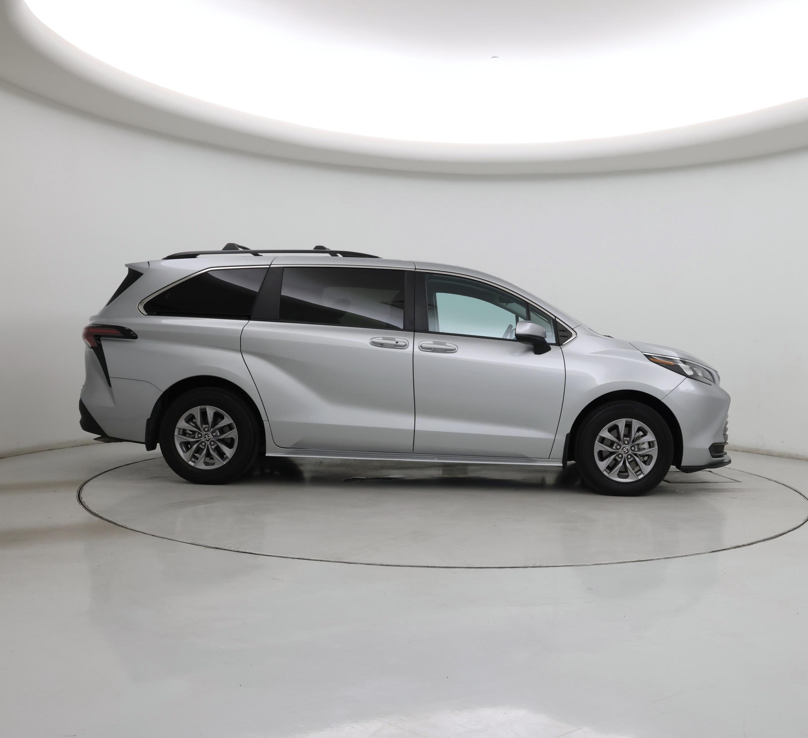 Thumbnail: 2024 Toyota Sienna - 7