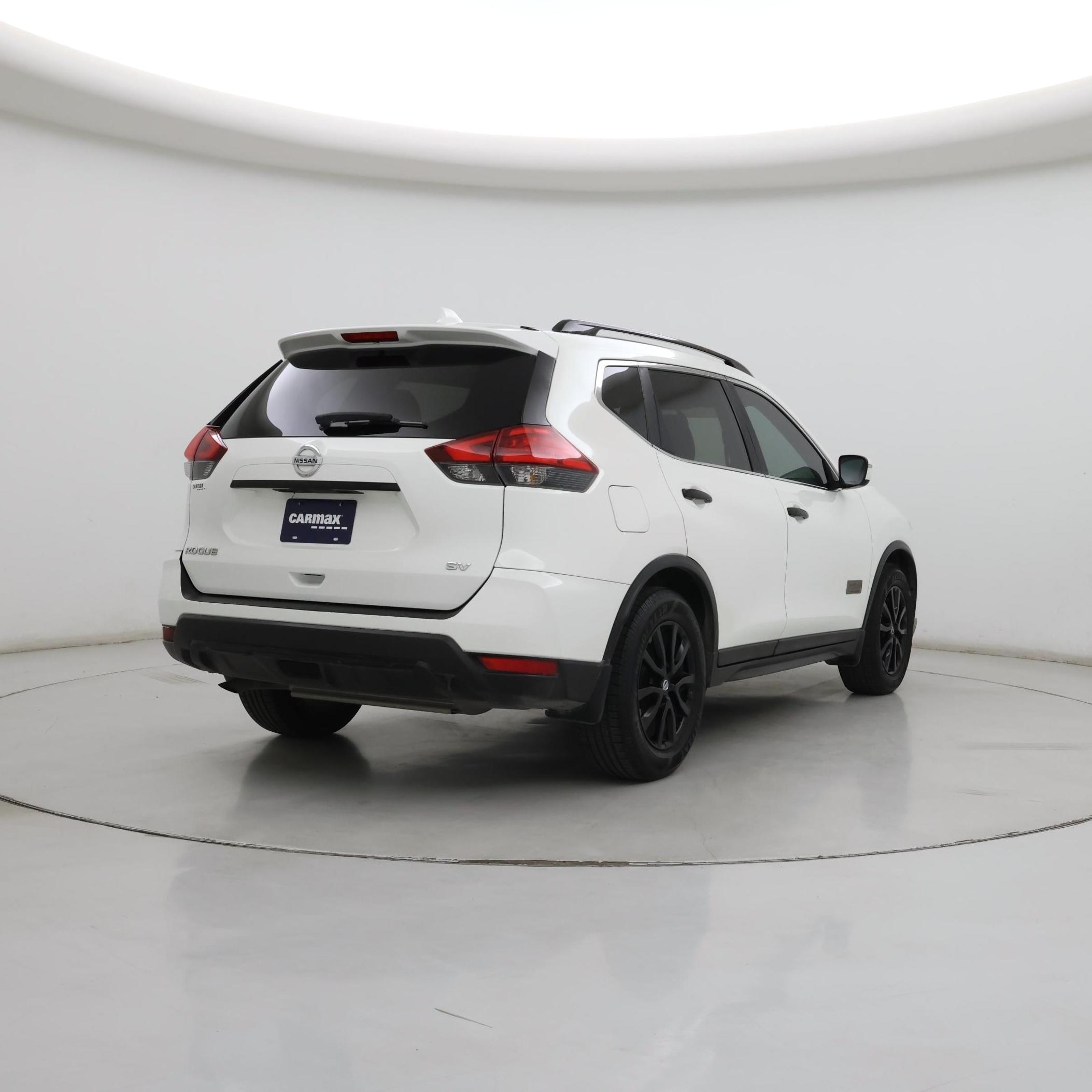 Thumbnail: 2017 Nissan Rogue - 8