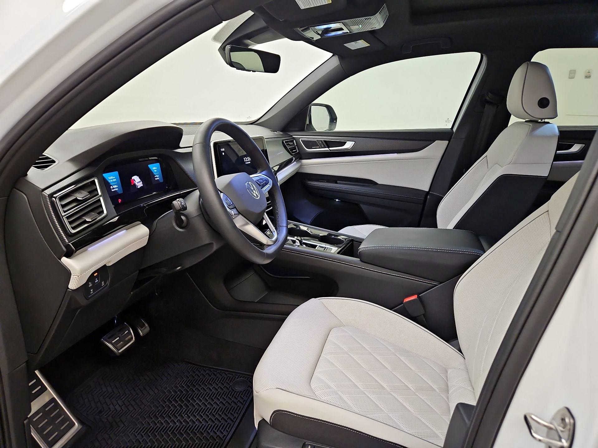 Thumbnail: 2025 Volkswagen Atlas - 11