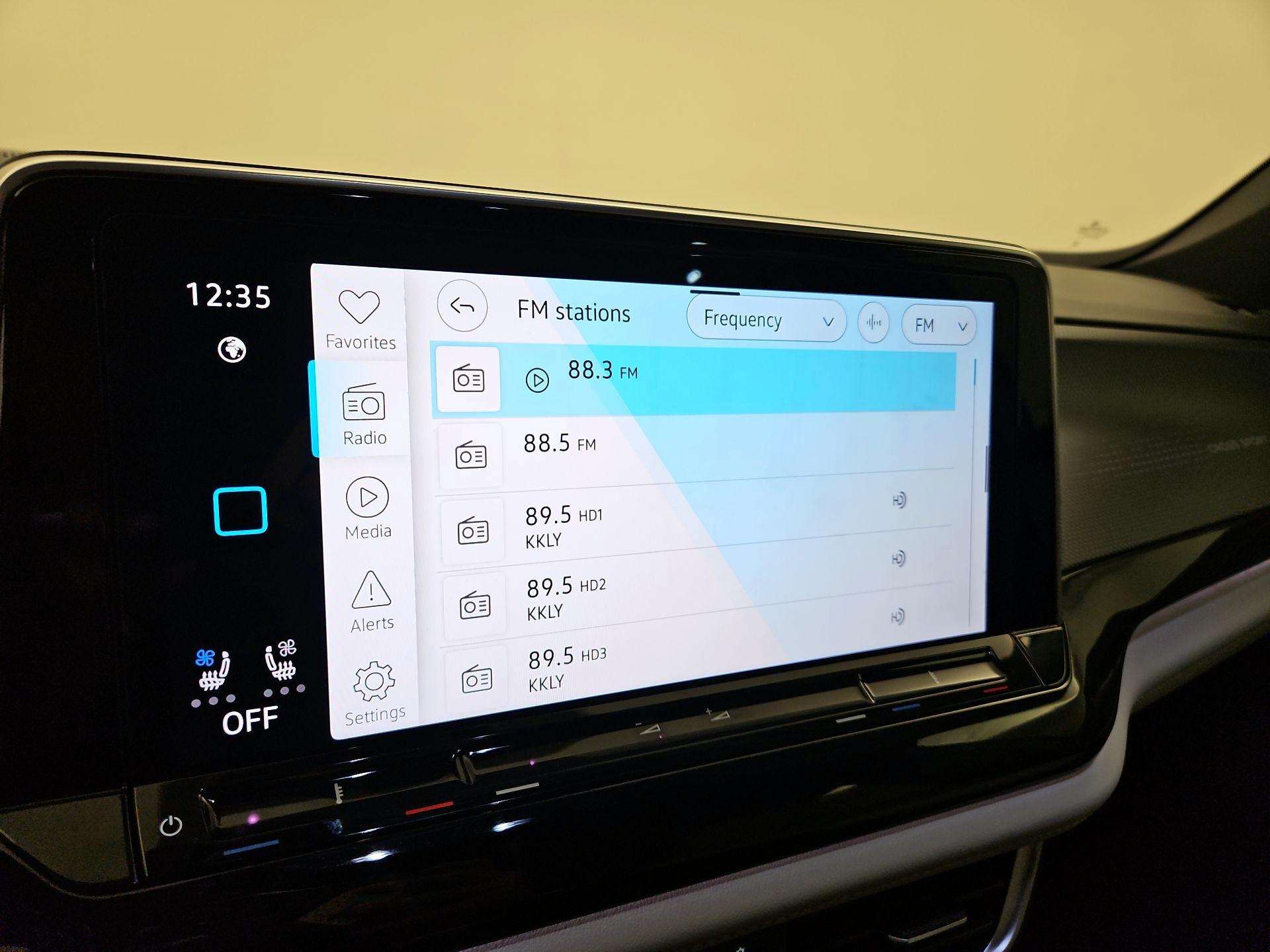 Thumbnail: 2025 Volkswagen Atlas - 16