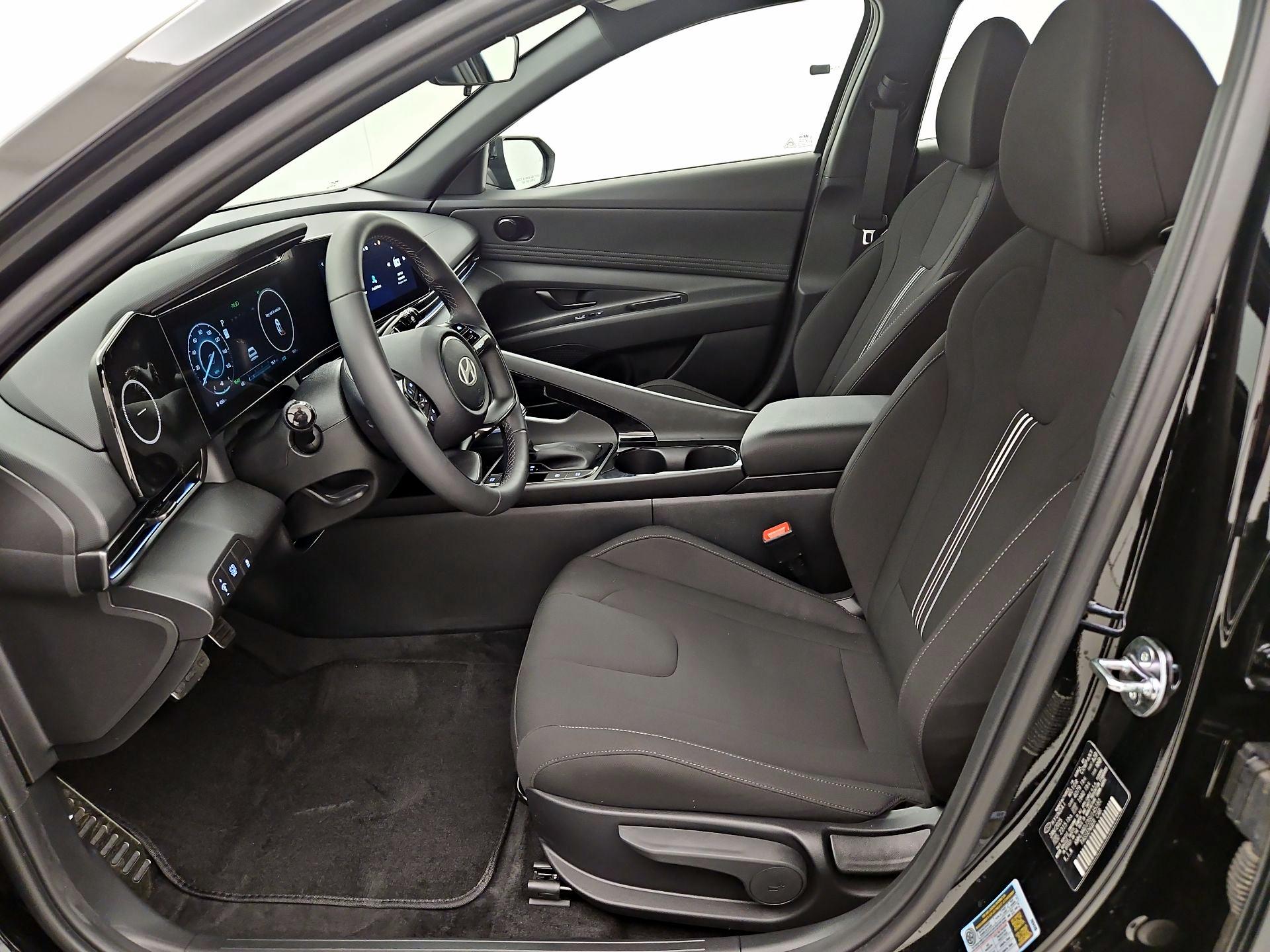 Thumbnail: 2025 Hyundai Elantra - 11