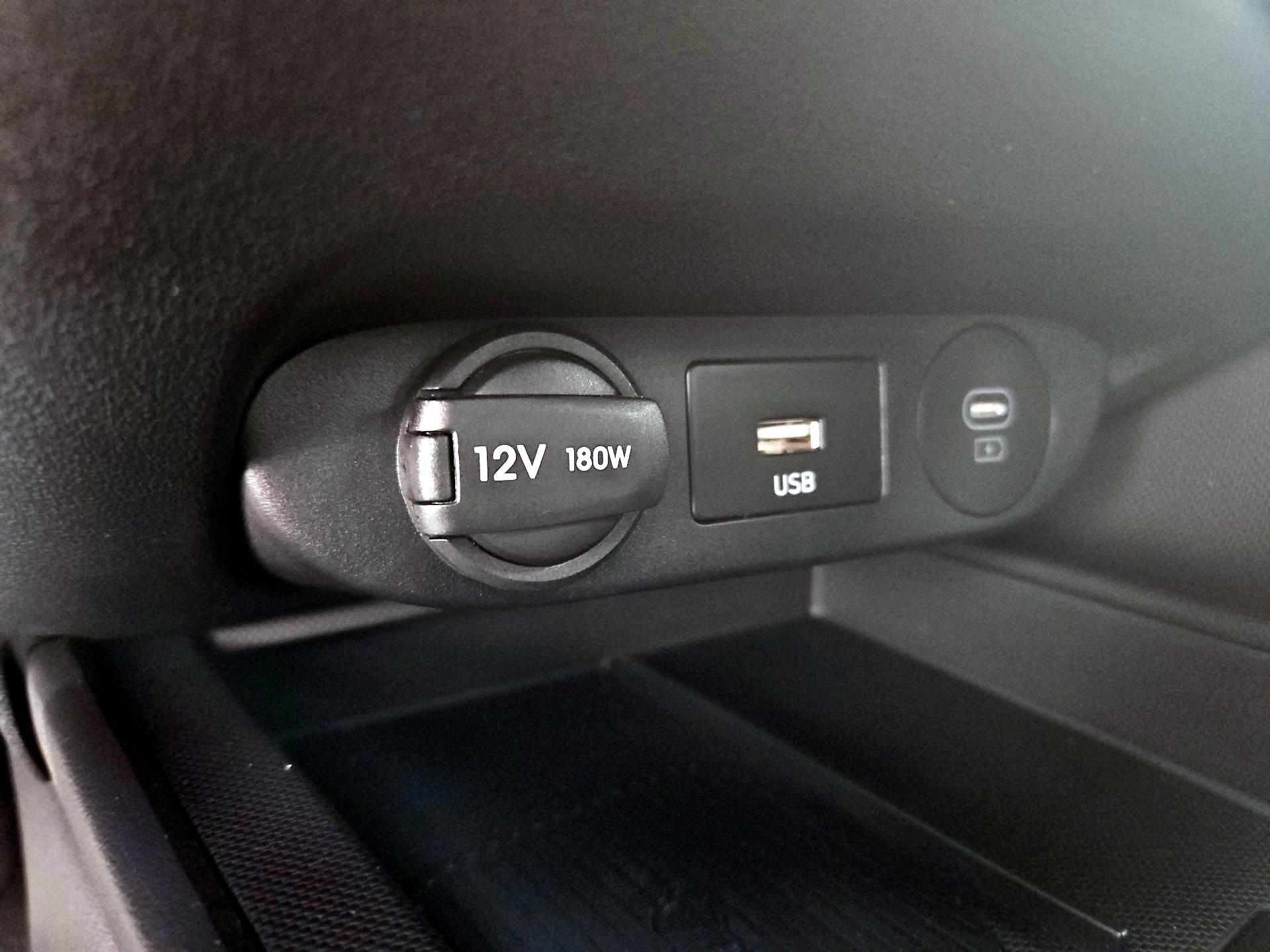 Thumbnail: 2025 Hyundai Elantra - 19