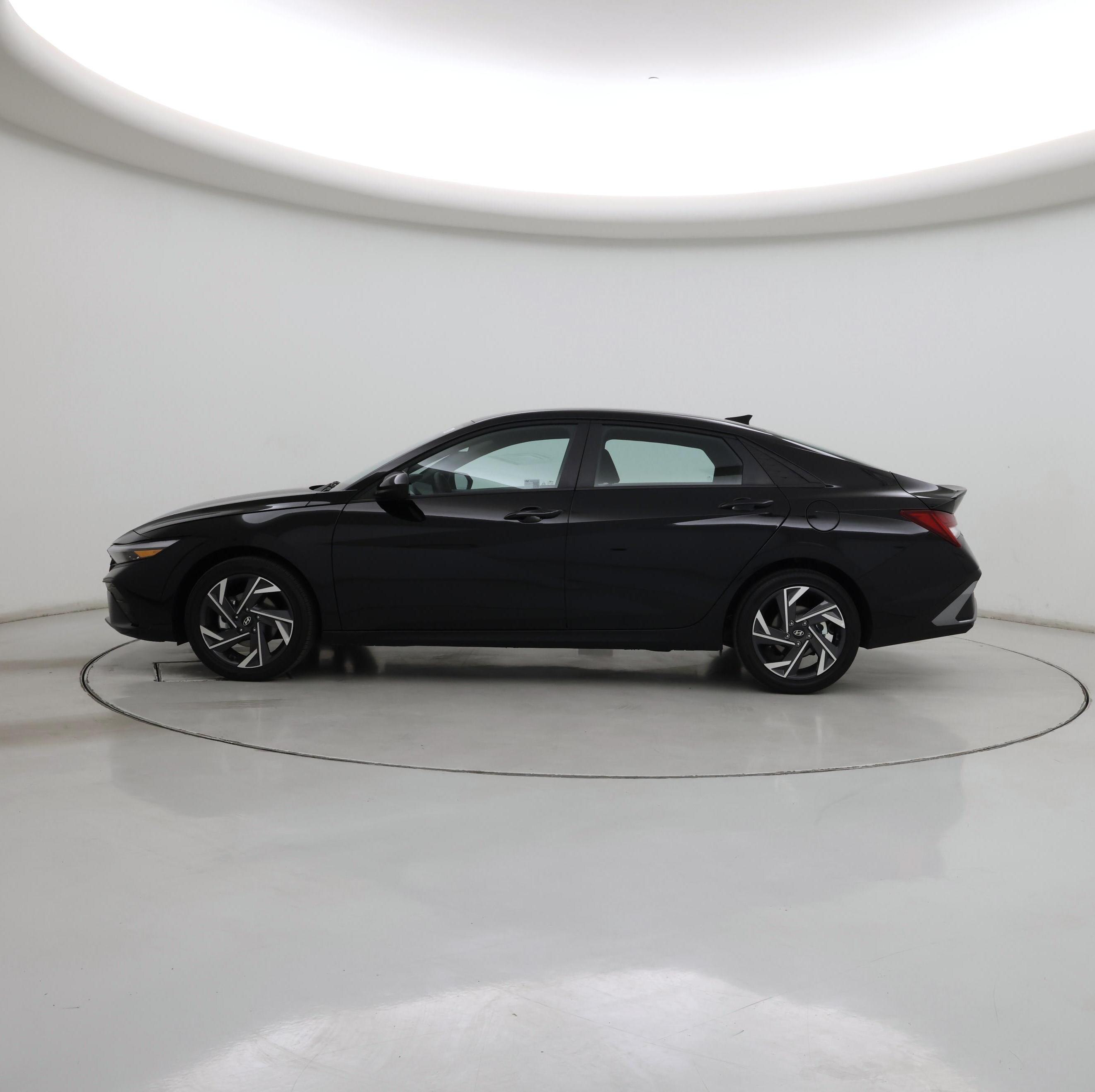 Thumbnail: 2025 Hyundai Elantra - 3