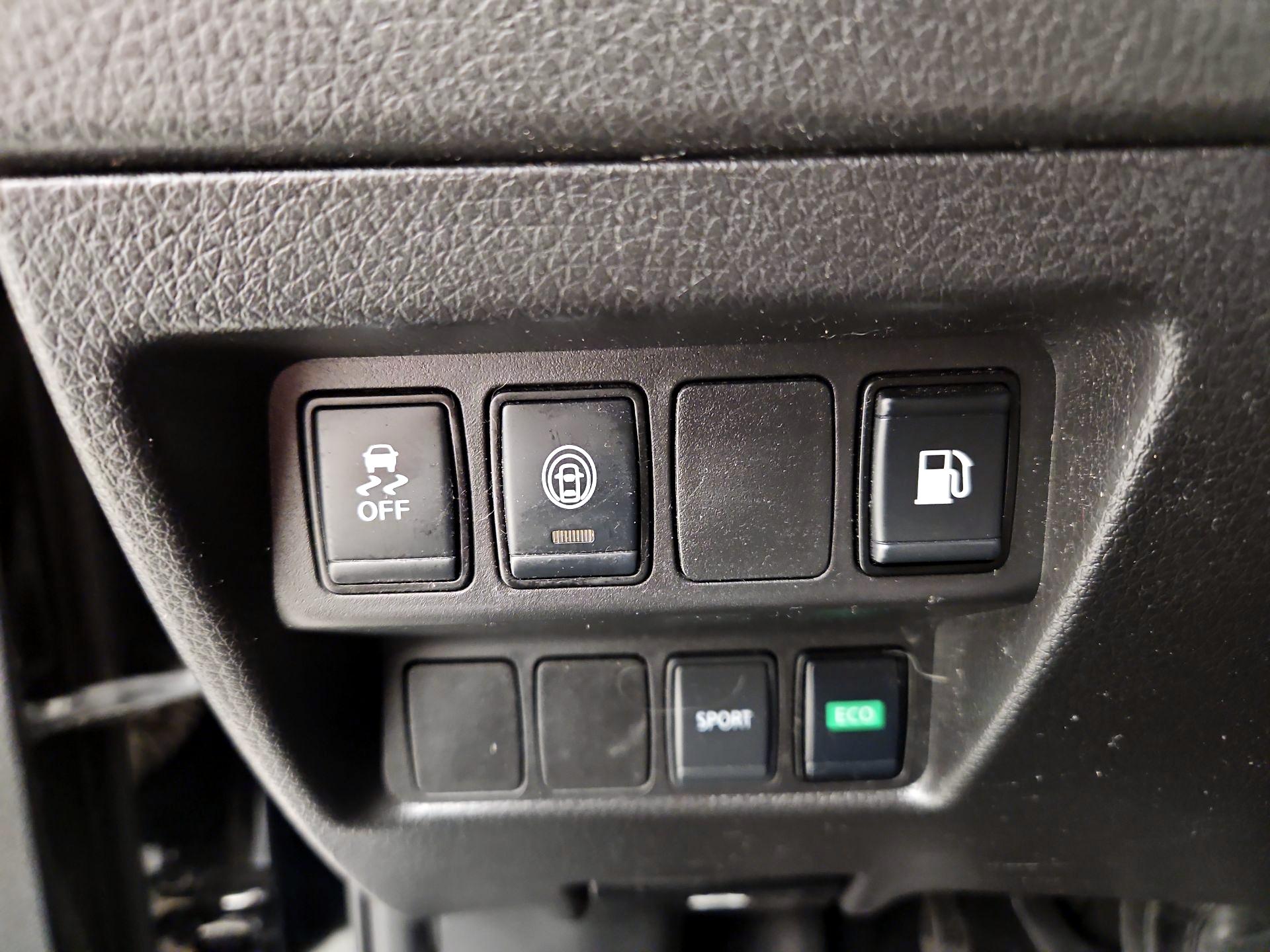 Thumbnail: 2020 Nissan Rogue - 13