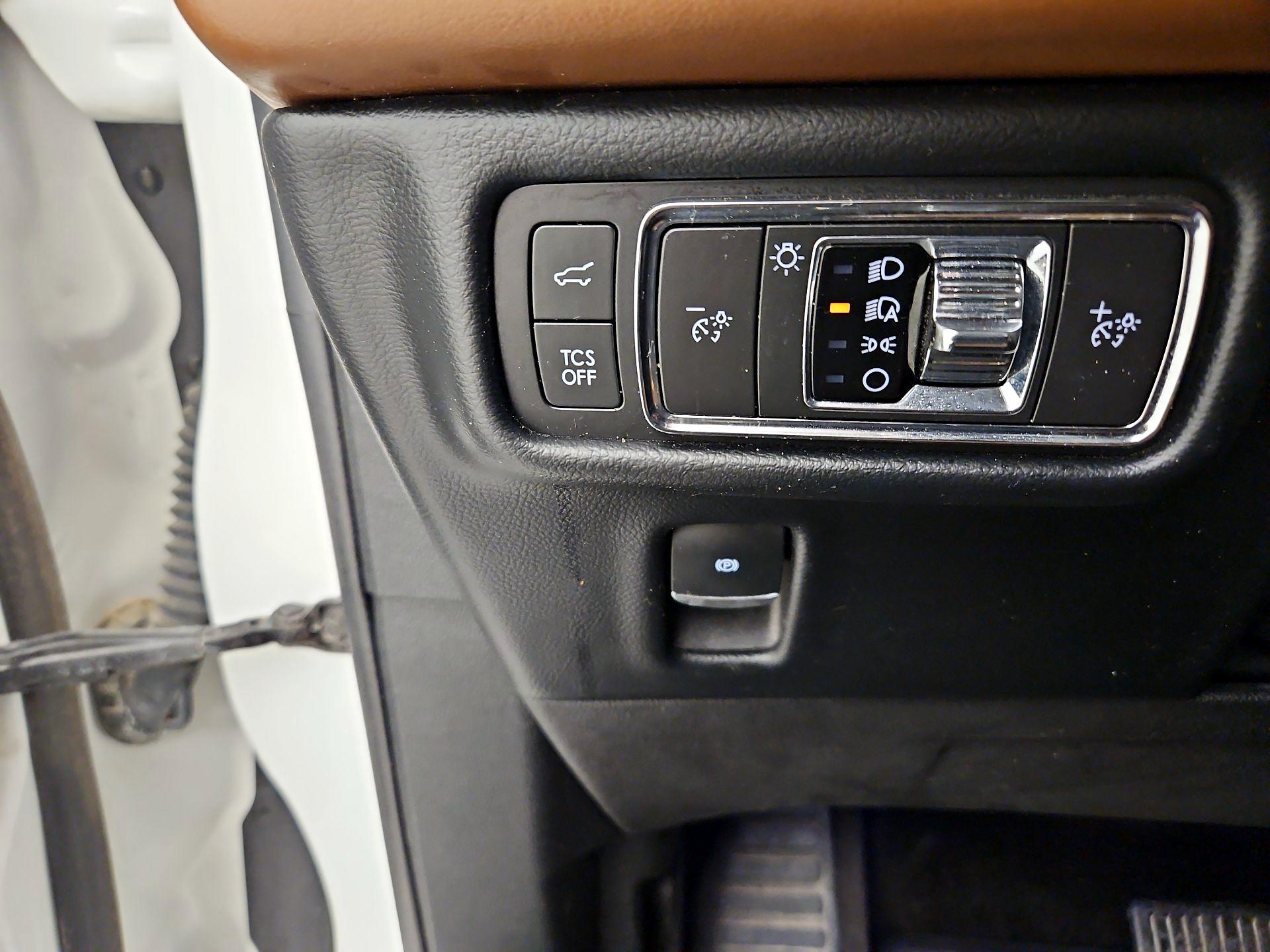 Thumbnail: 2021 Lincoln Nautilus - 13