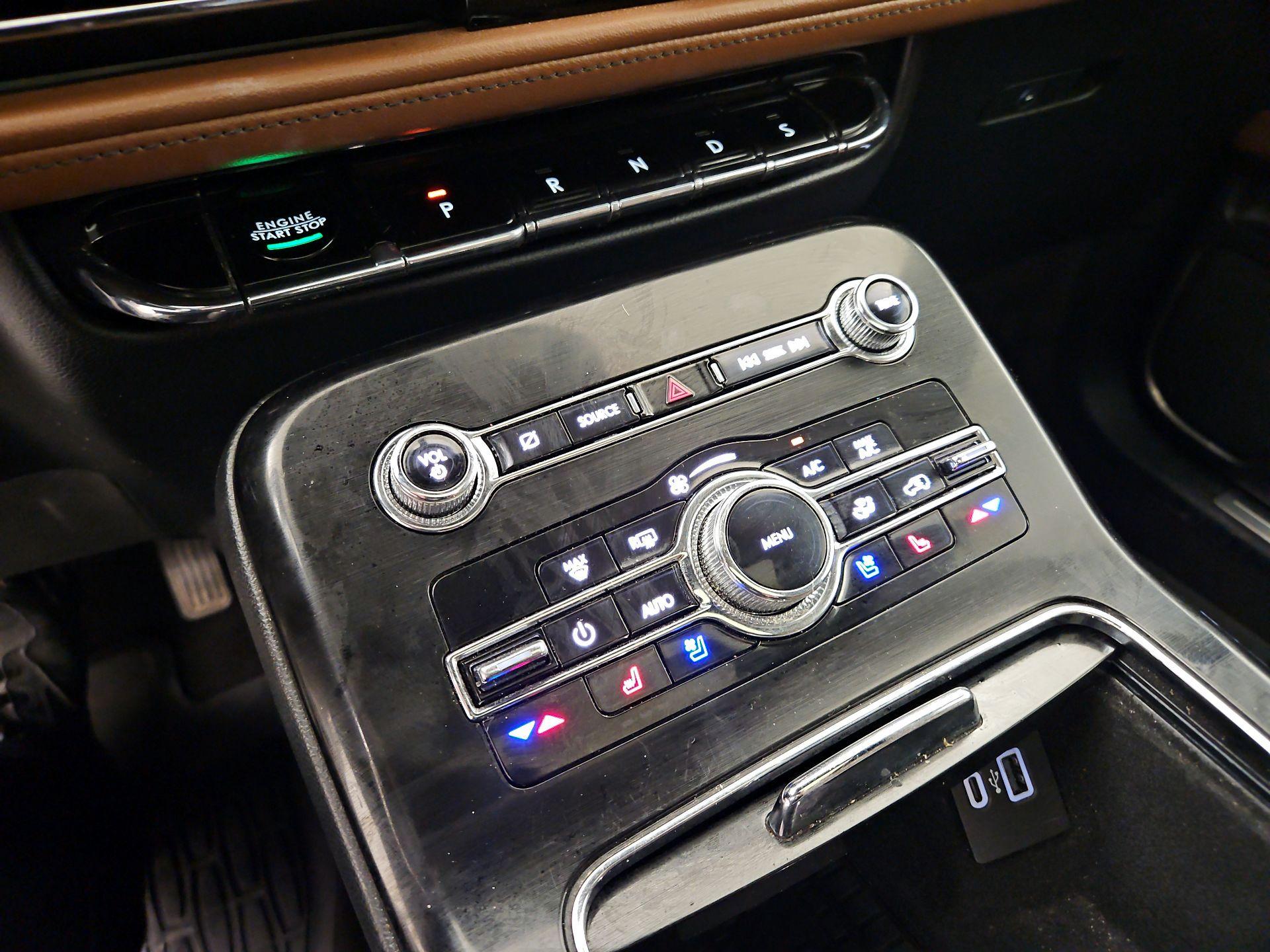 Thumbnail: 2021 Lincoln Nautilus - 17