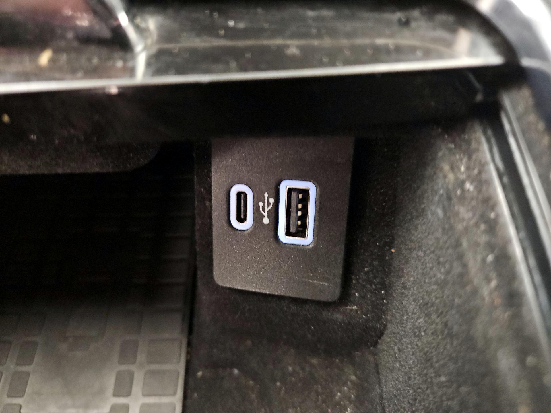 Thumbnail: 2021 Lincoln Nautilus - 19