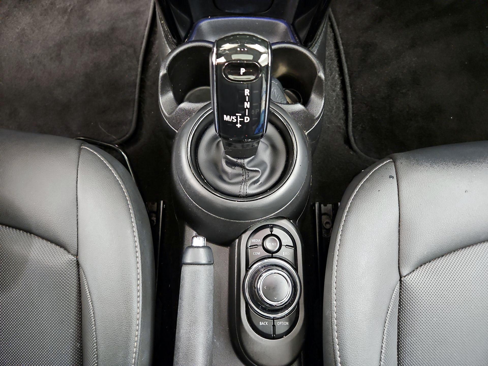 Thumbnail: 2023 MINI Cooper Hardtop - 17