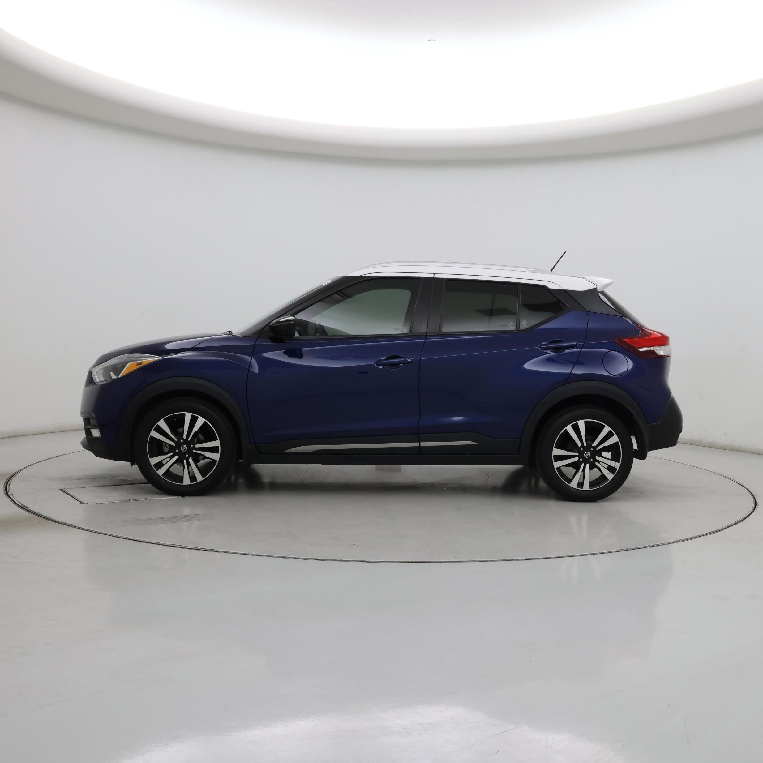 Thumbnail: 2019 Nissan Kicks - 3