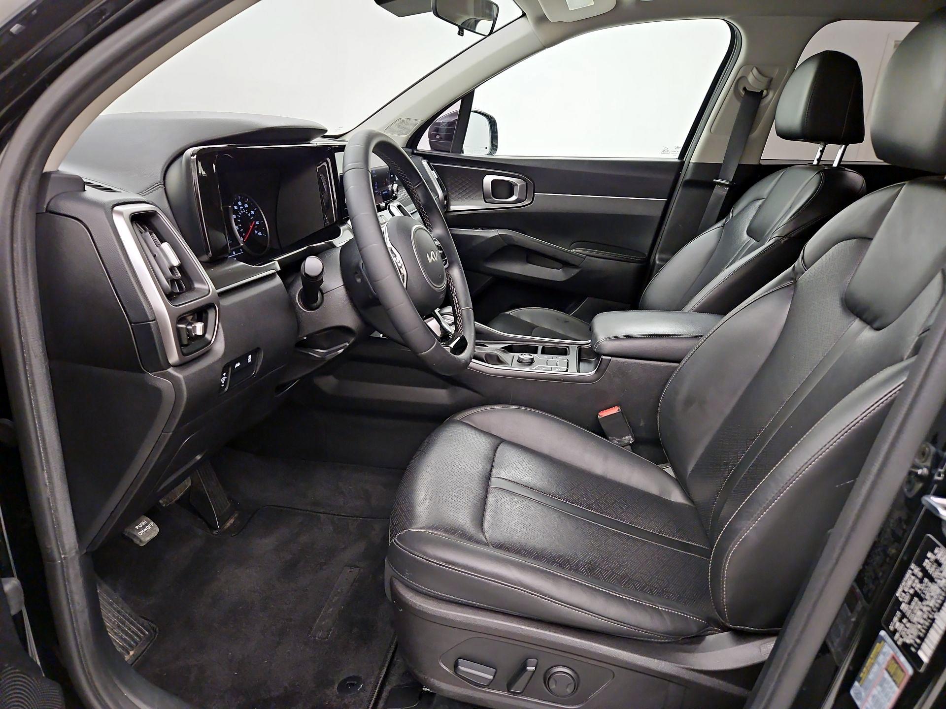 Thumbnail: 2022 Kia Sorento - 11