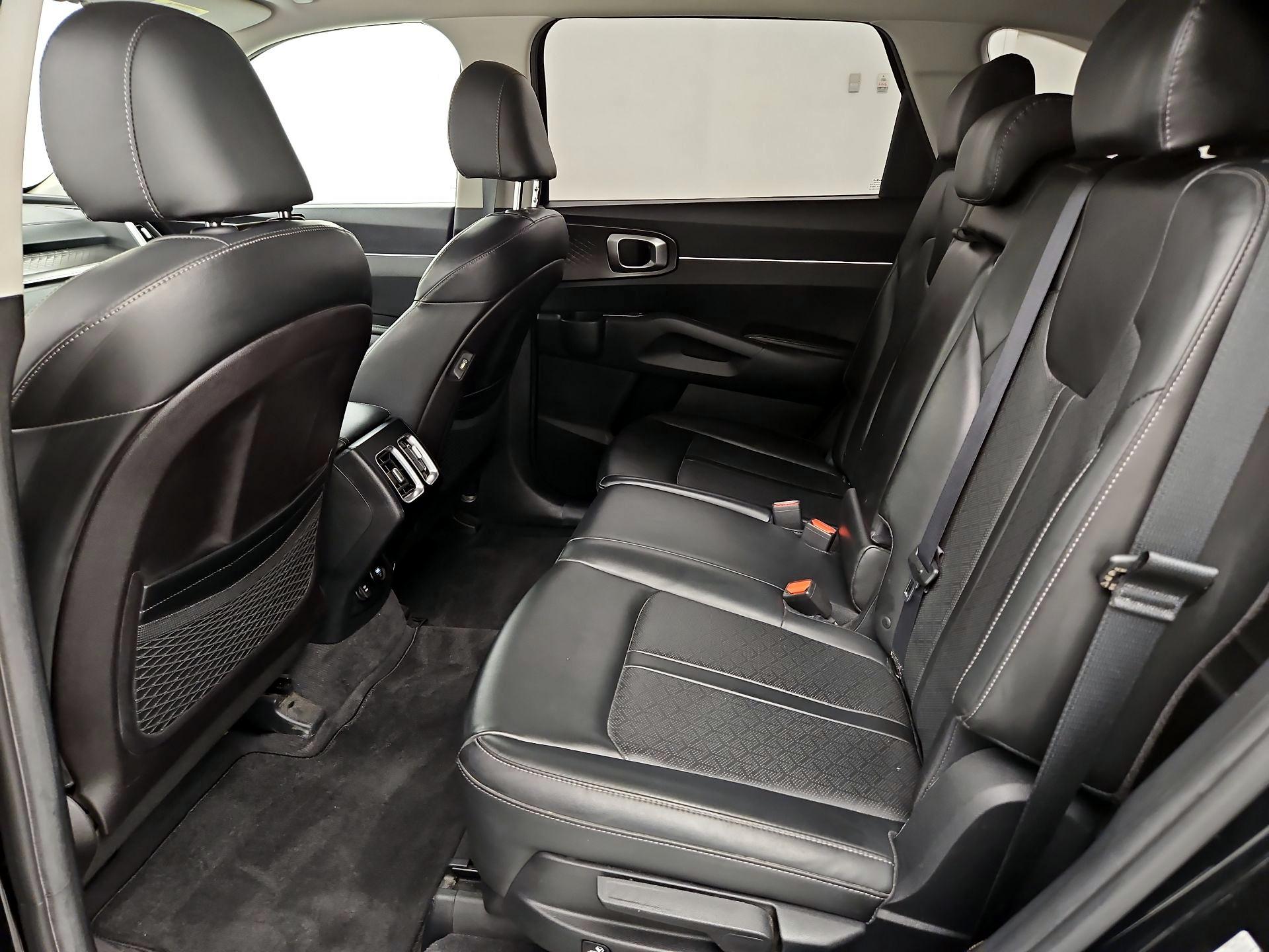 Thumbnail: 2022 Kia Sorento - 20