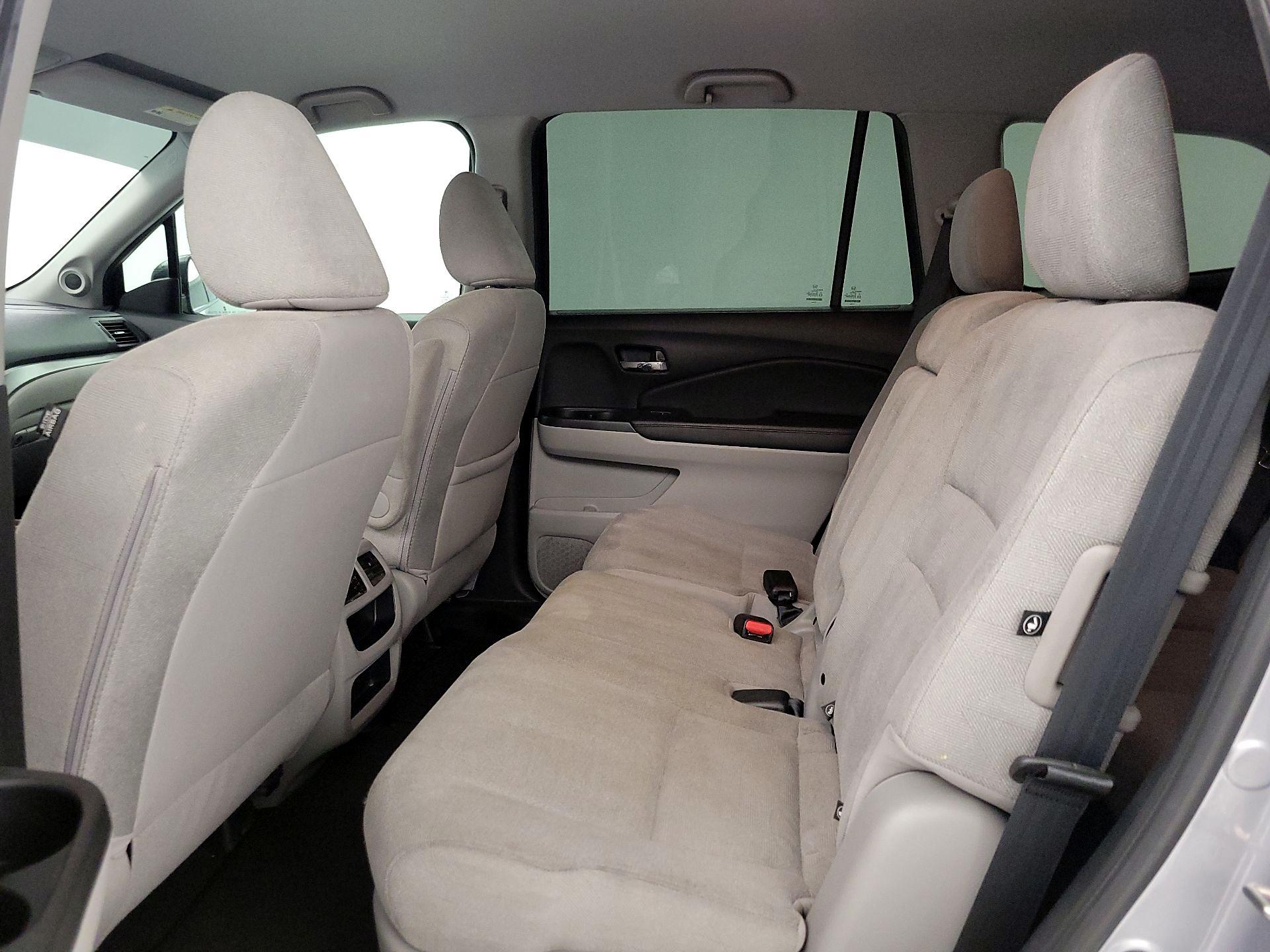 Thumbnail: 2019 Honda Pilot - 19