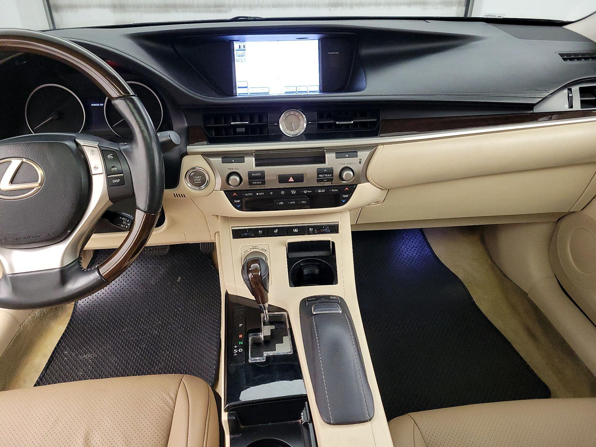 Thumbnail: 2014 Lexus ES - 9