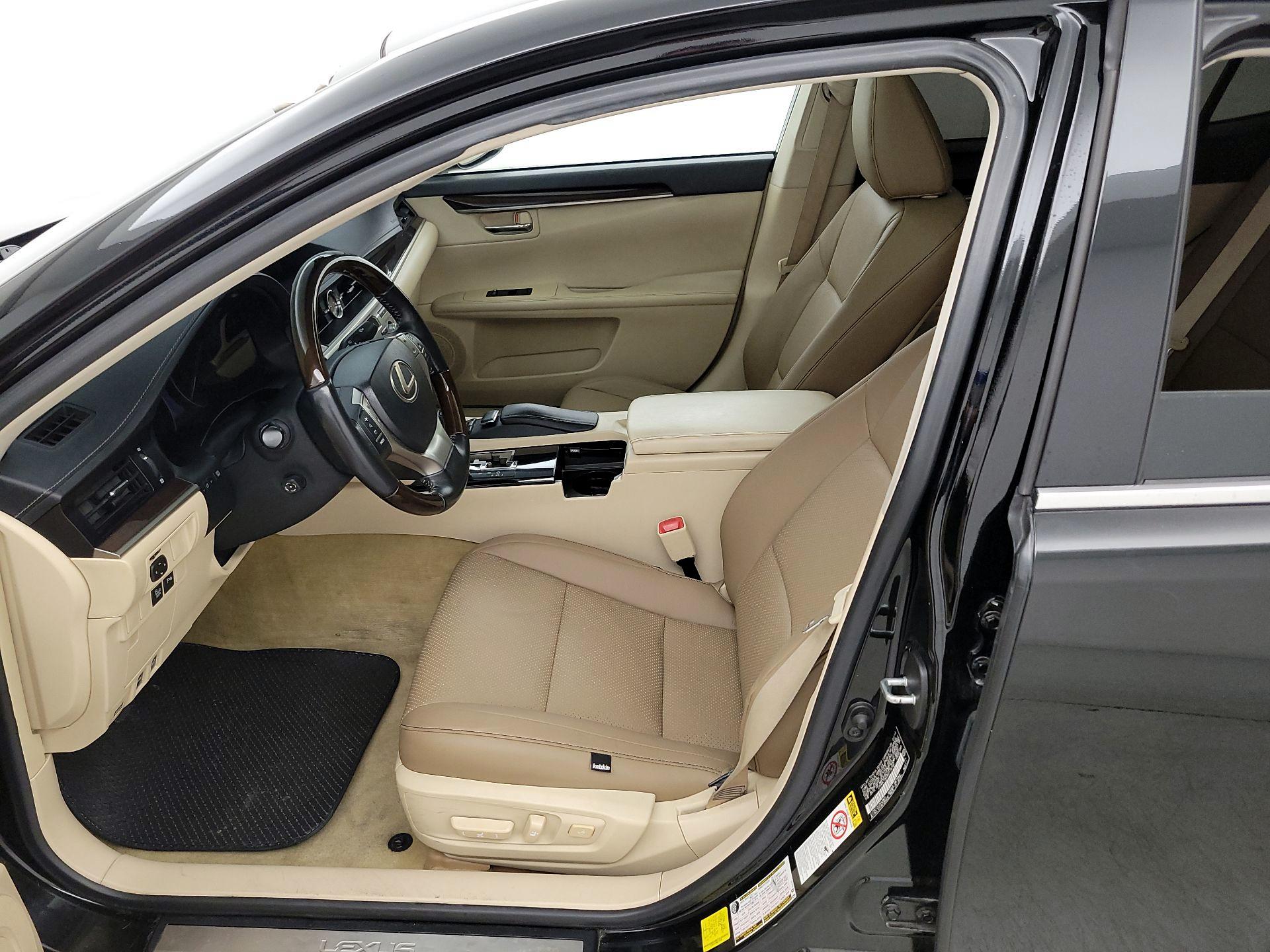 Thumbnail: 2014 Lexus ES - 11