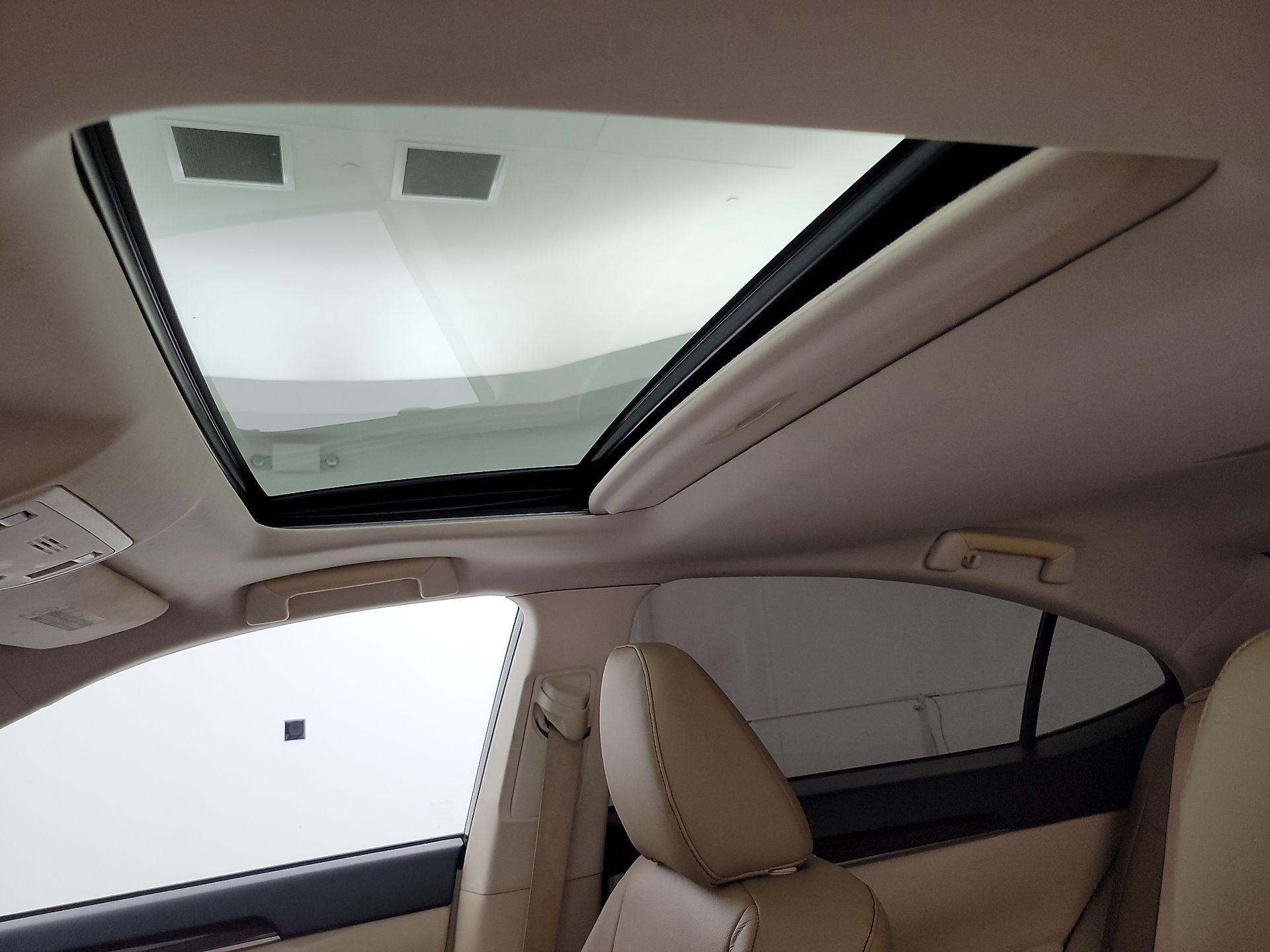 Thumbnail: 2014 Lexus ES - 20