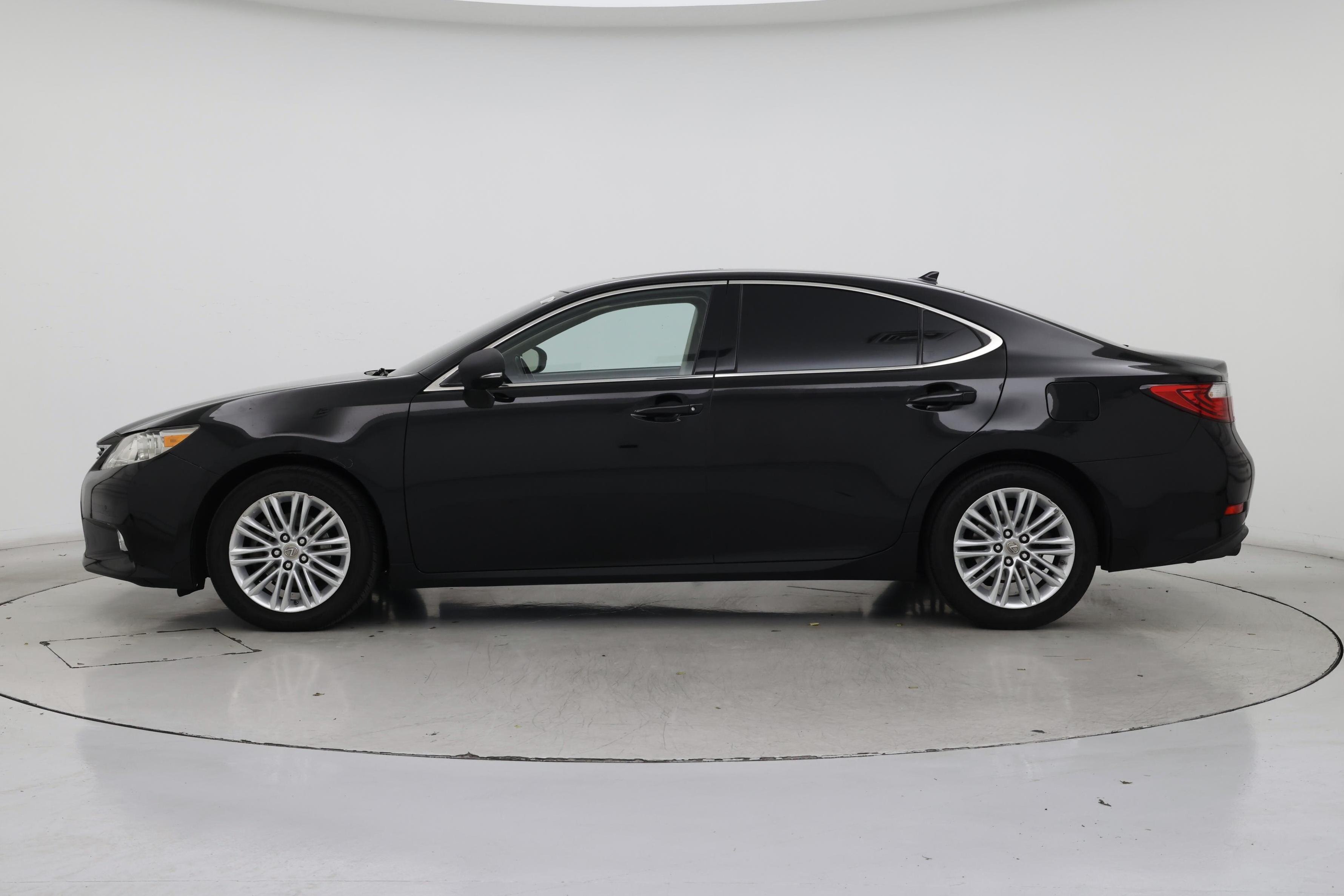 Thumbnail: 2014 Lexus ES - 3