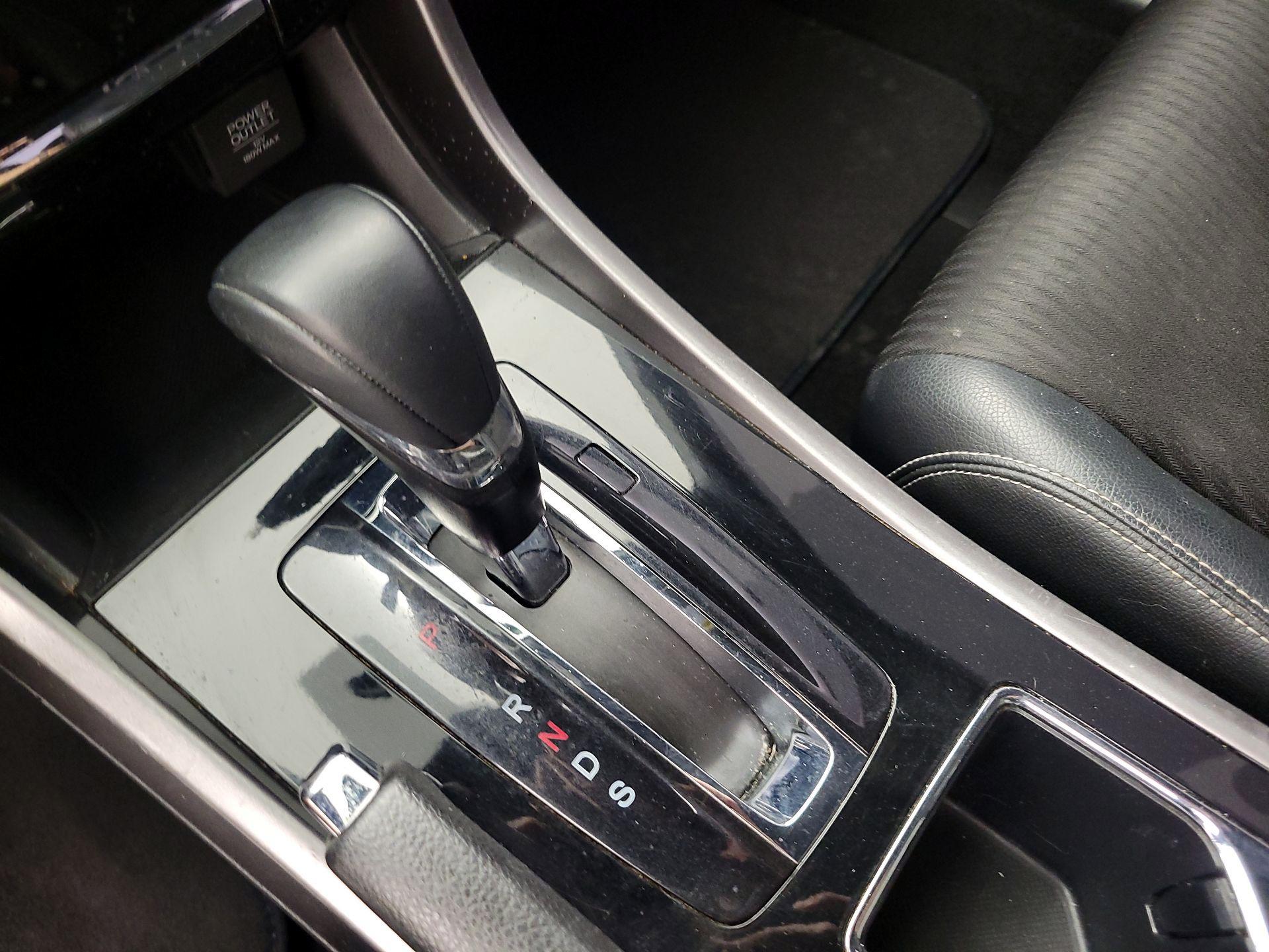 Thumbnail: 2017 Honda Accord - 17