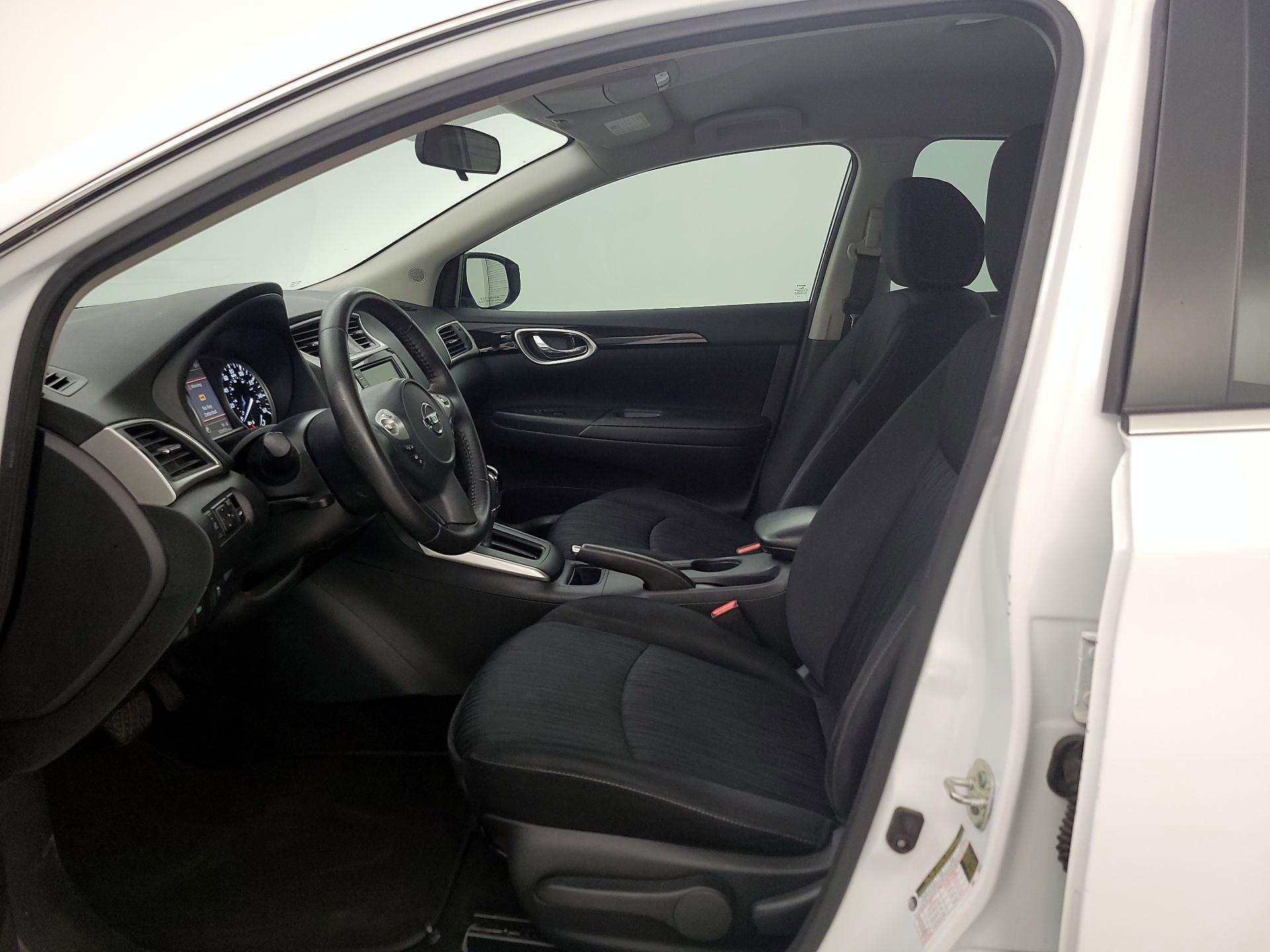 Thumbnail: 2019 Nissan Sentra - 11