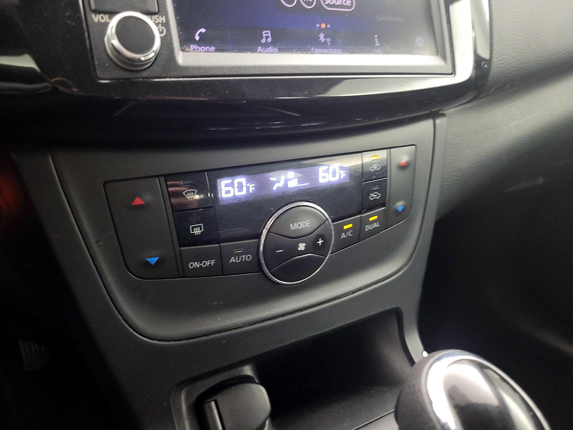 Thumbnail: 2019 Nissan Sentra - 16