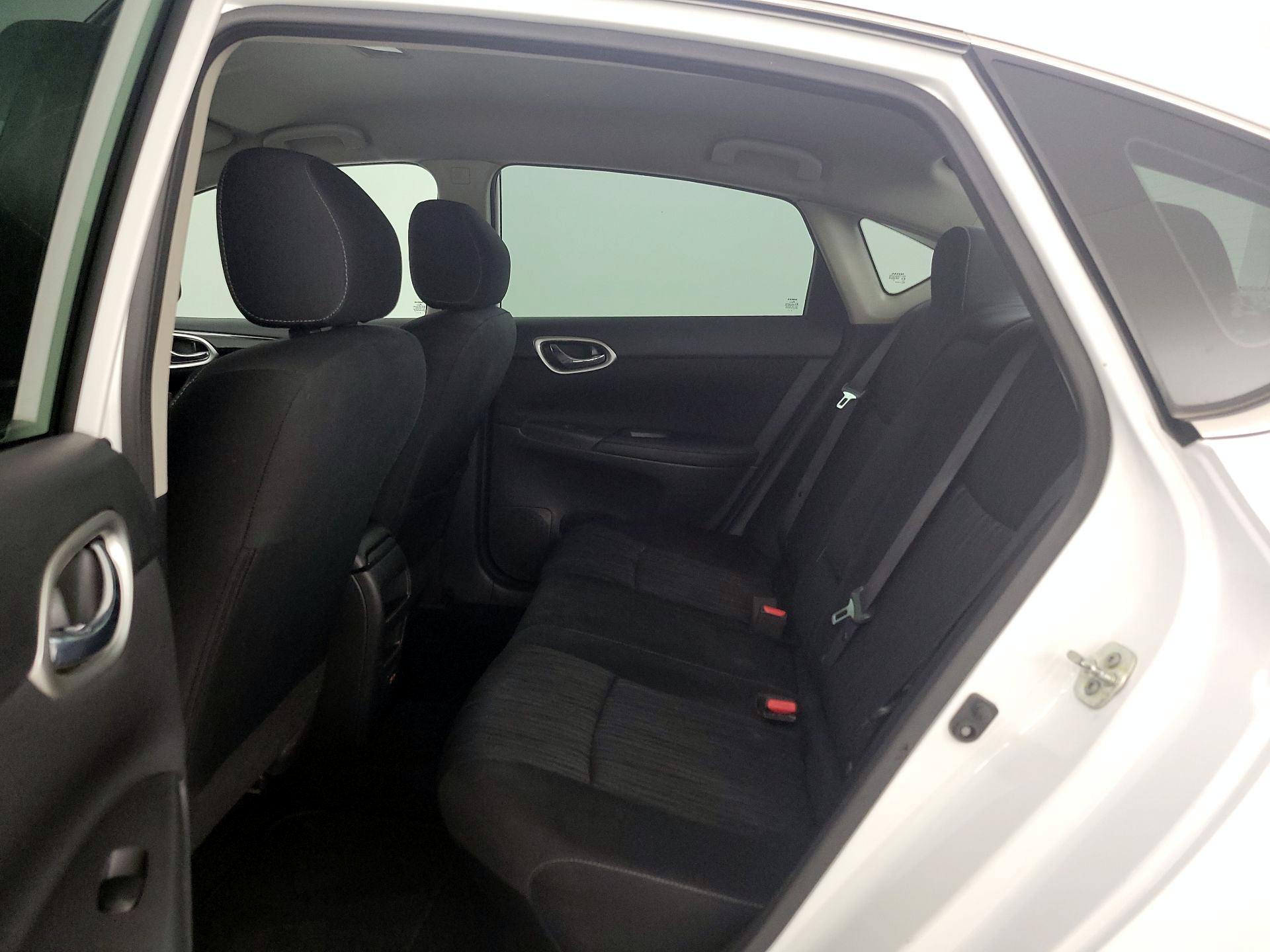 Thumbnail: 2019 Nissan Sentra - 19