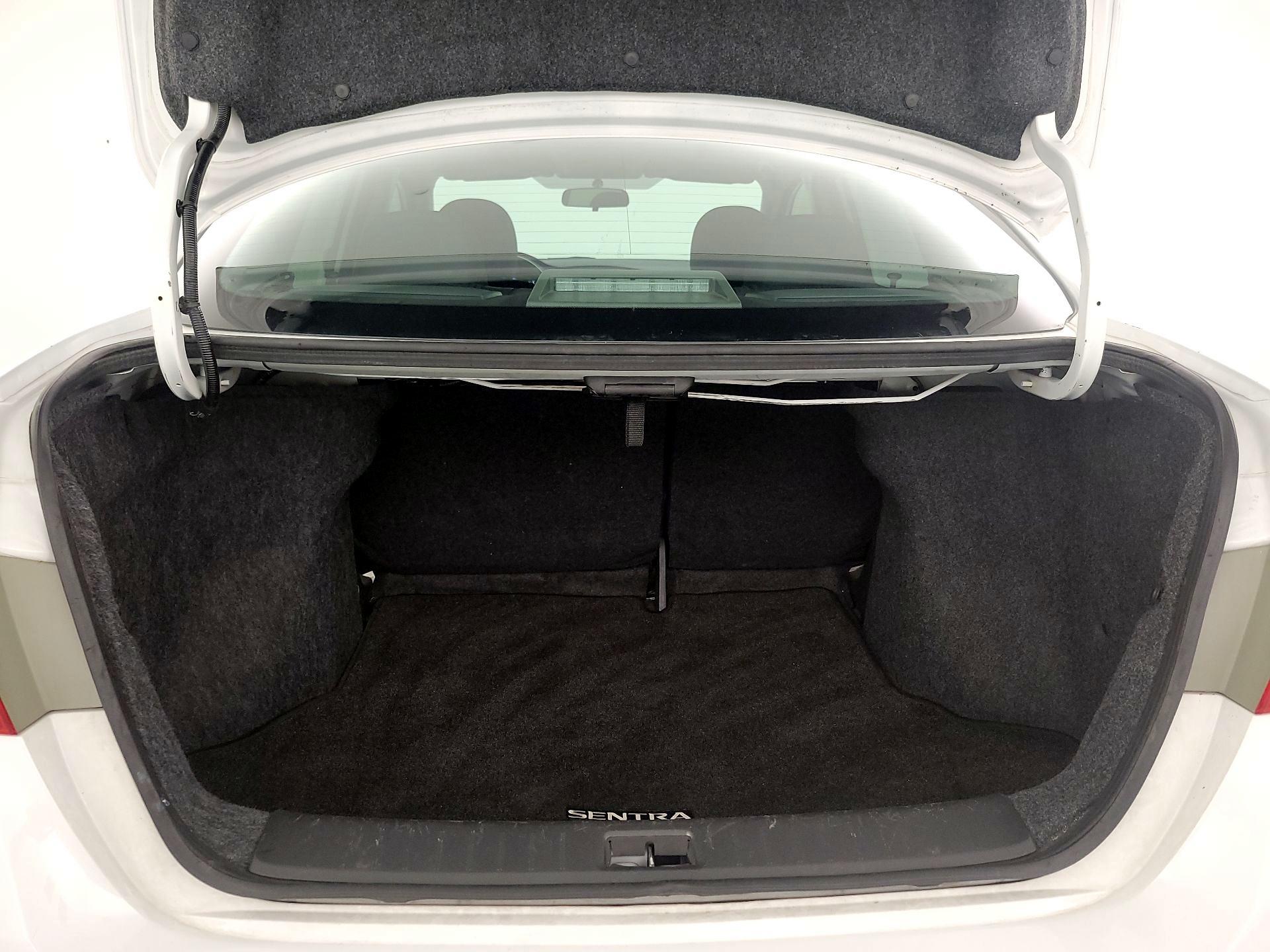 Thumbnail: 2019 Nissan Sentra - 20