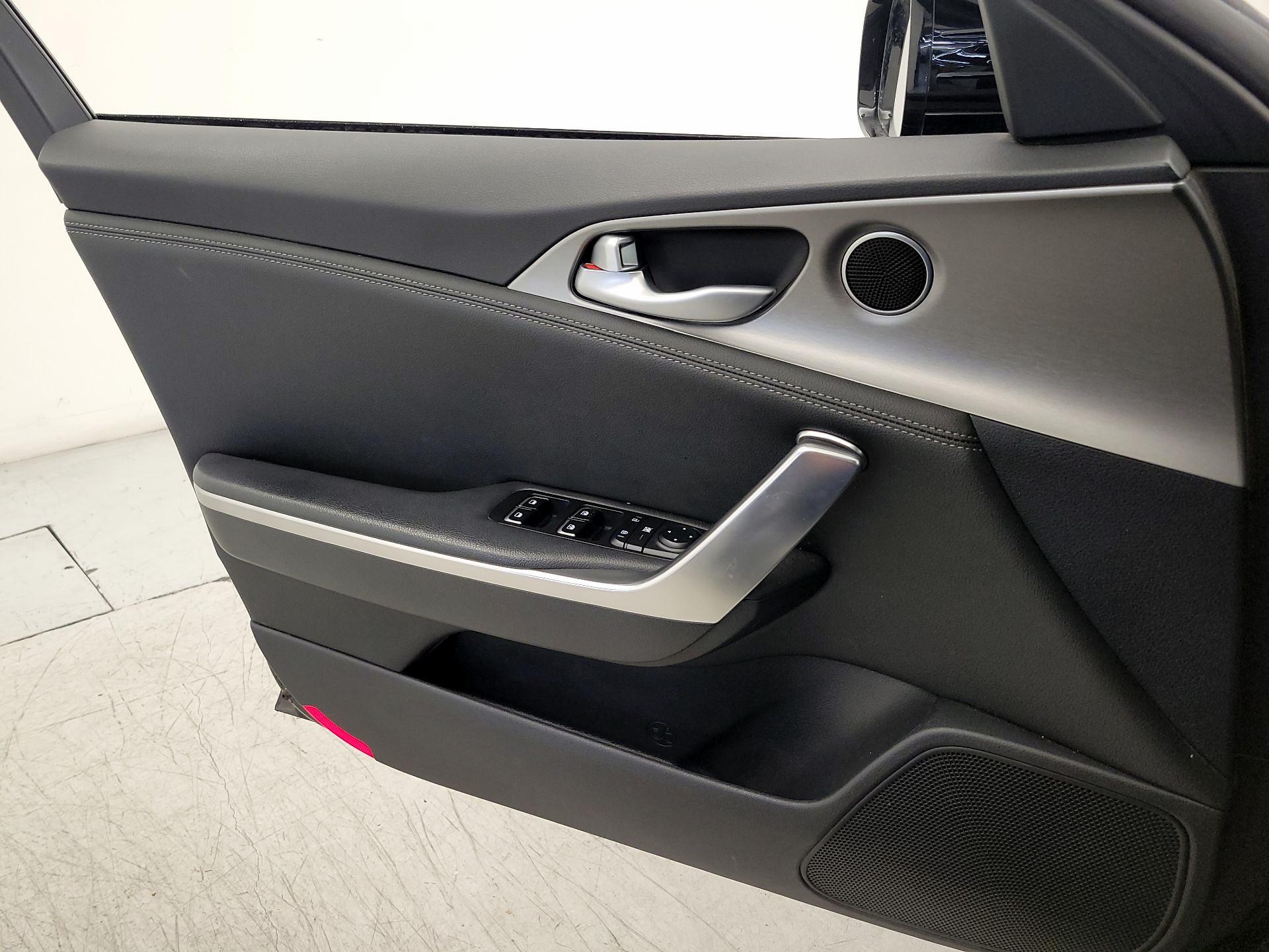 Thumbnail: 2021 Kia Stinger - 12