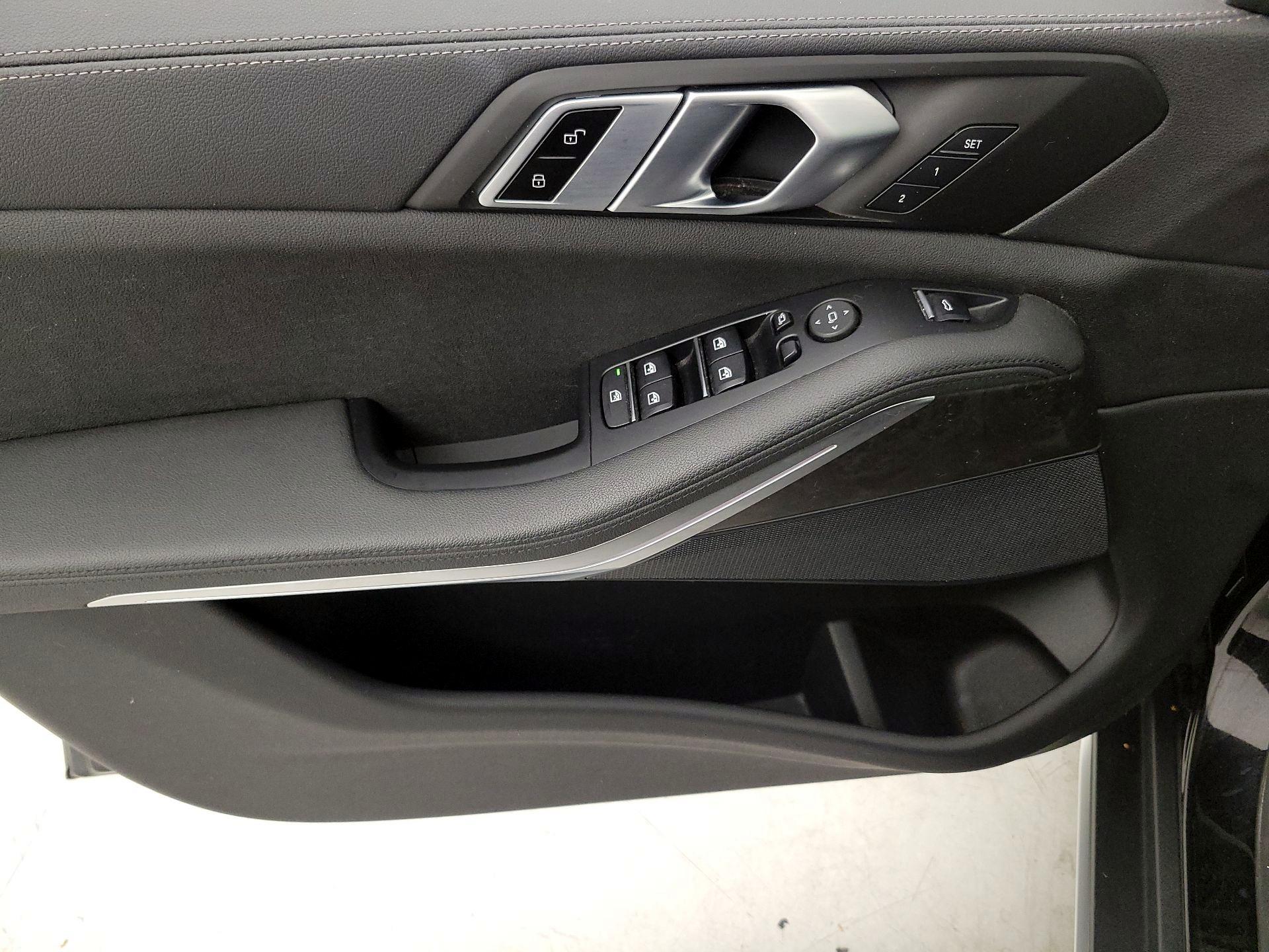 Thumbnail: 2022 BMW X5 - 12