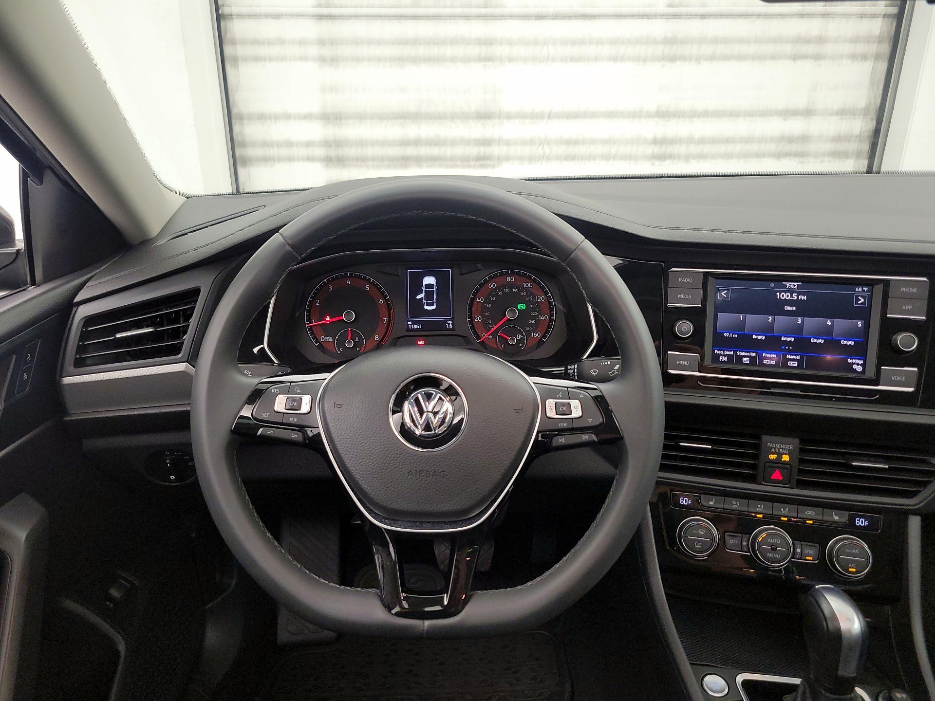 Thumbnail: 2020 Volkswagen Jetta - 10