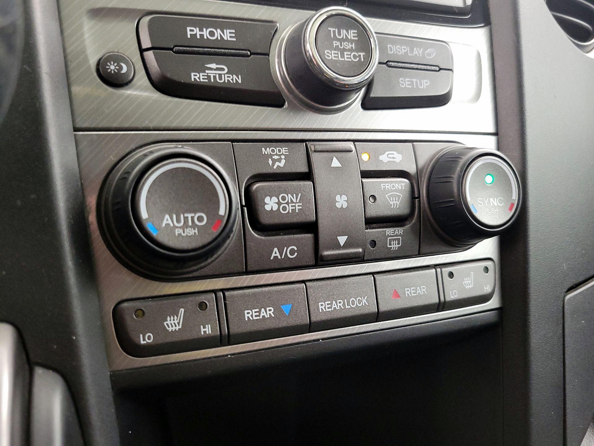 Thumbnail: 2015 Honda Pilot - 16
