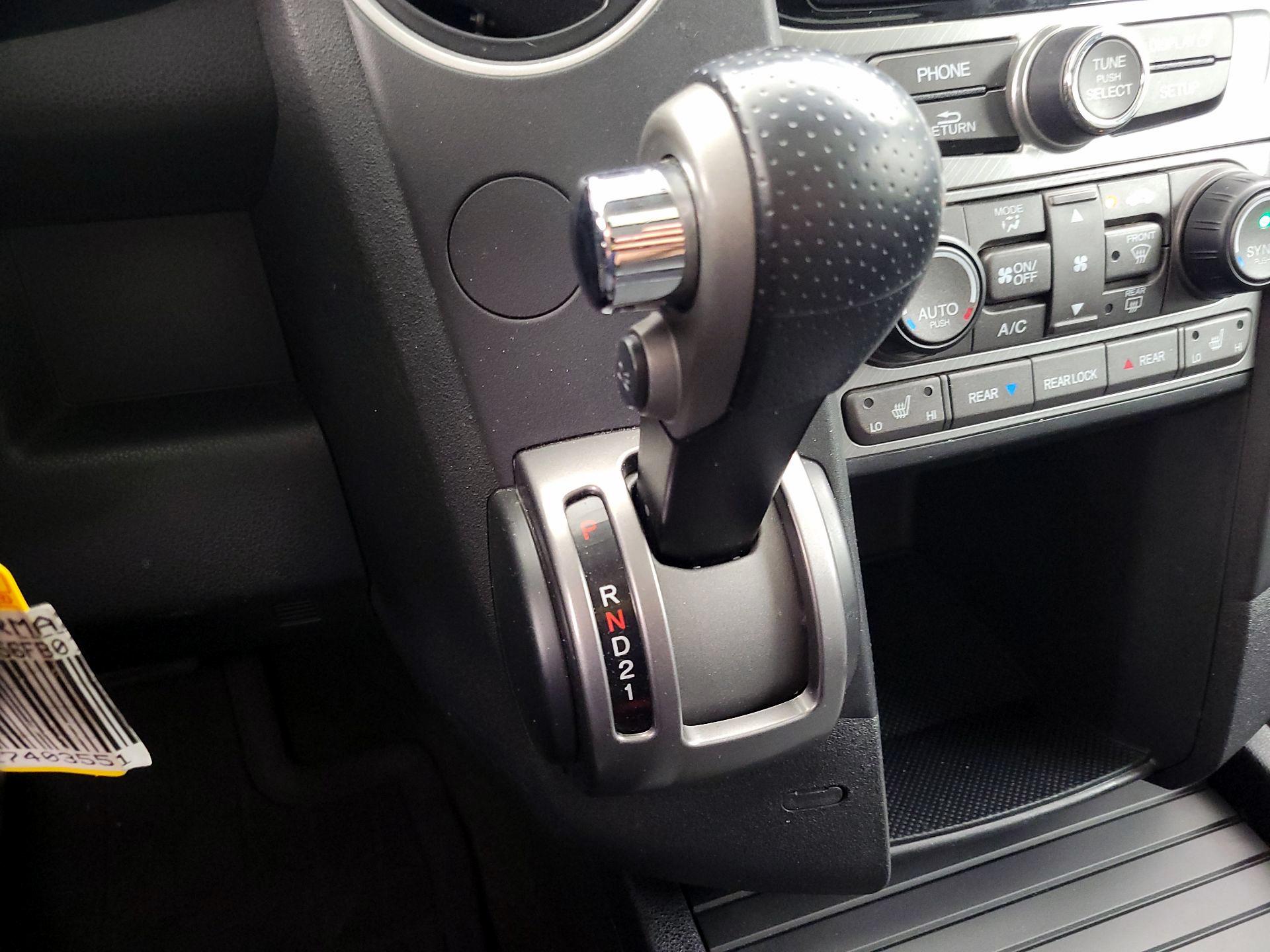 Thumbnail: 2015 Honda Pilot - 17